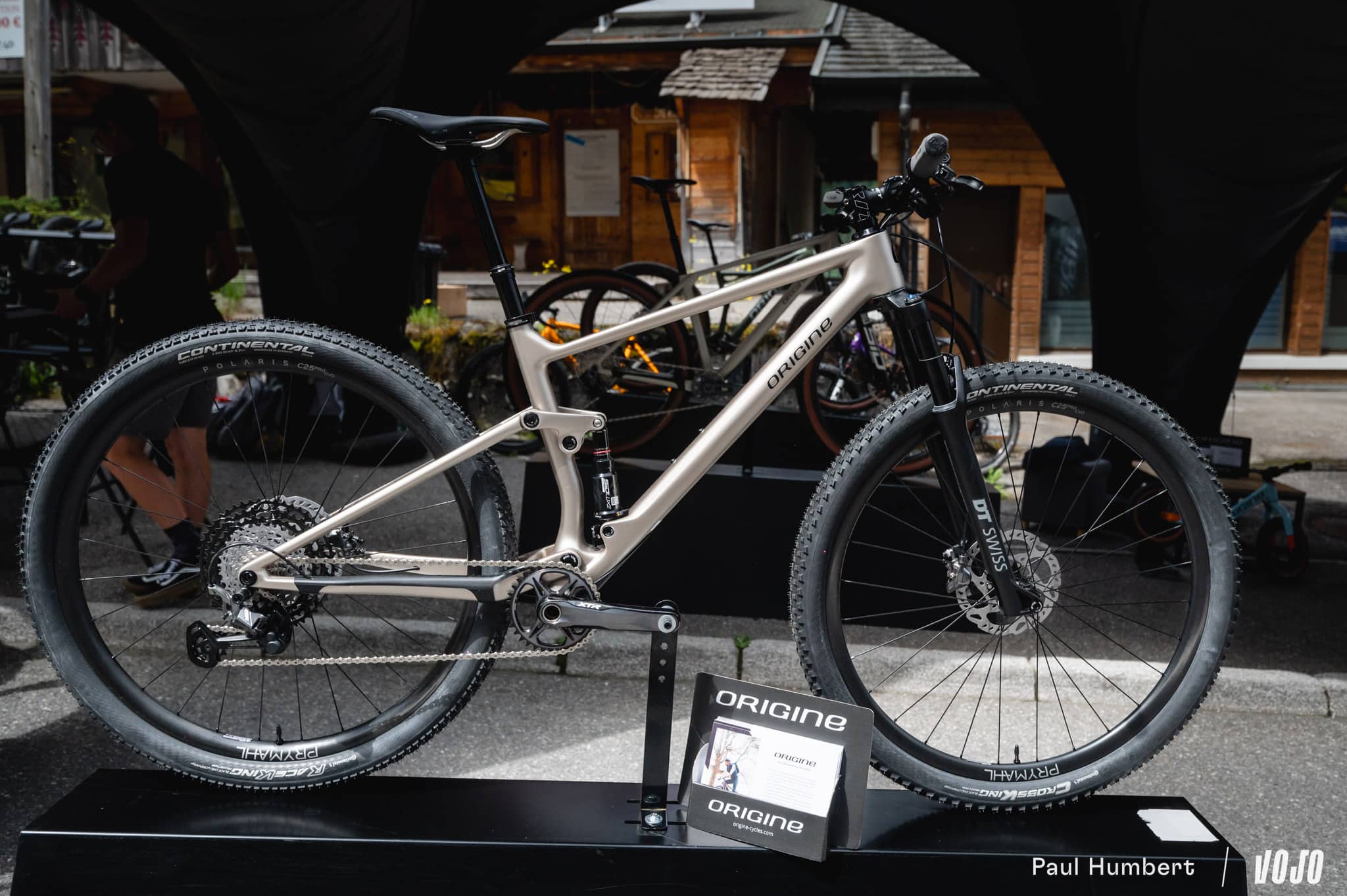 https://www.vojomag.com/app/uploads/2024/06/pass portes du soleil chatel salon 2024 vojo paul humbert 100.jpg
