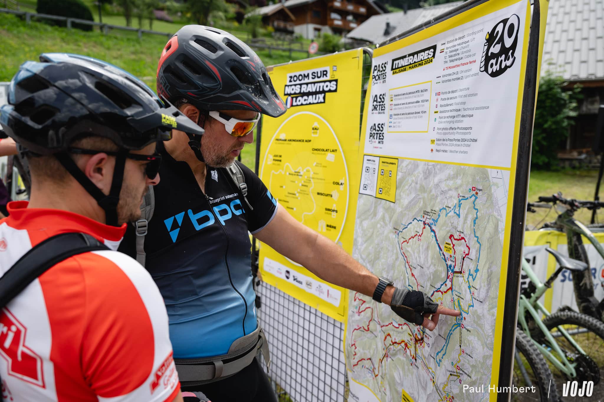 https://www.vojomag.com/app/uploads/2024/06/pass portes du soleil chatel salon 2024 vojo paul humbert.jpg