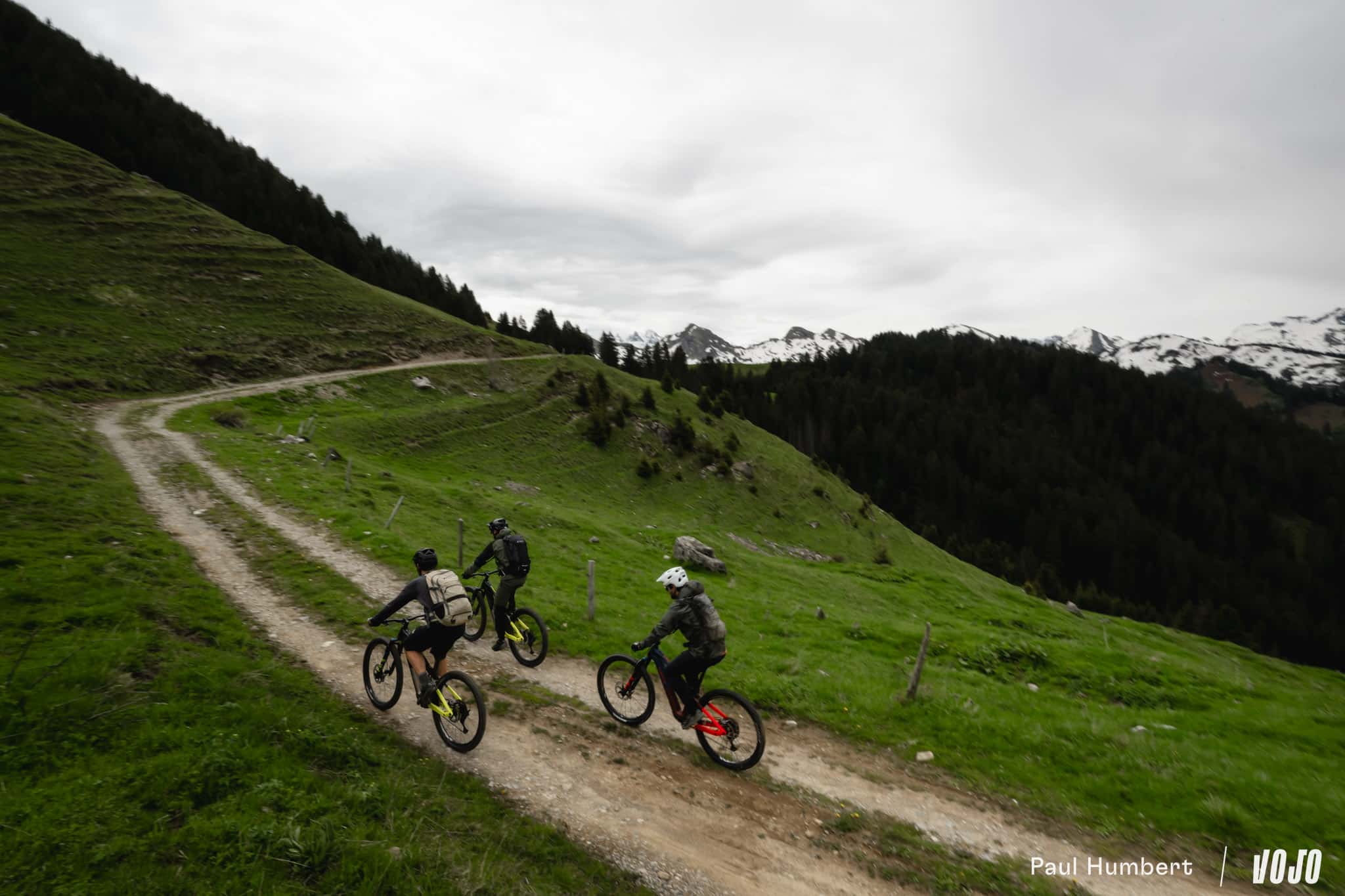 https://www.vojomag.com/app/uploads/2024/06/pass portes passportes vttae ebike reco chatel 2024 vojo paul humbert 10 1.jpg