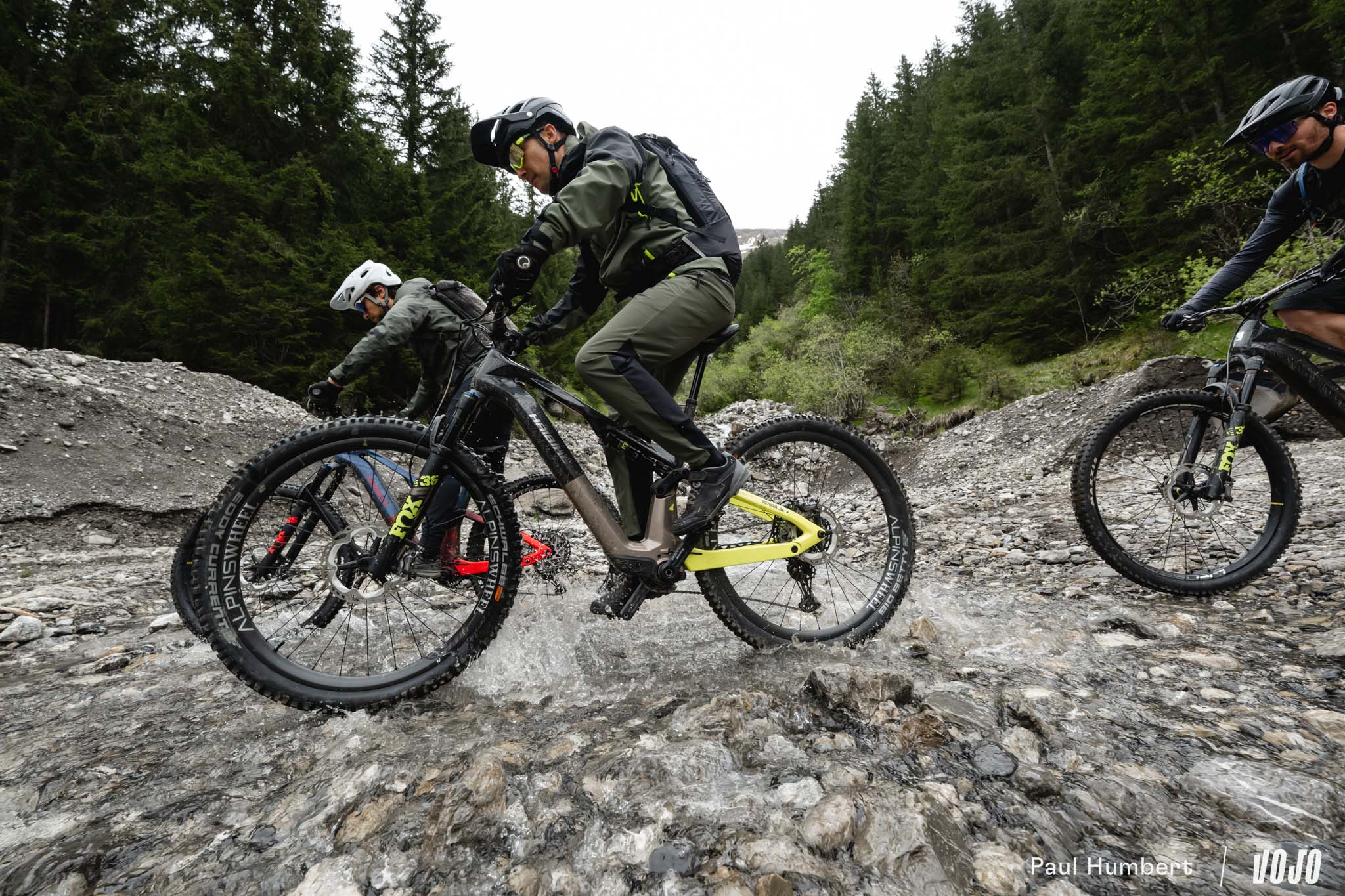 https://www.vojomag.com/app/uploads/2024/06/pass portes passportes vttae ebike reco chatel 2024 vojo paul humbert 17 1.jpg