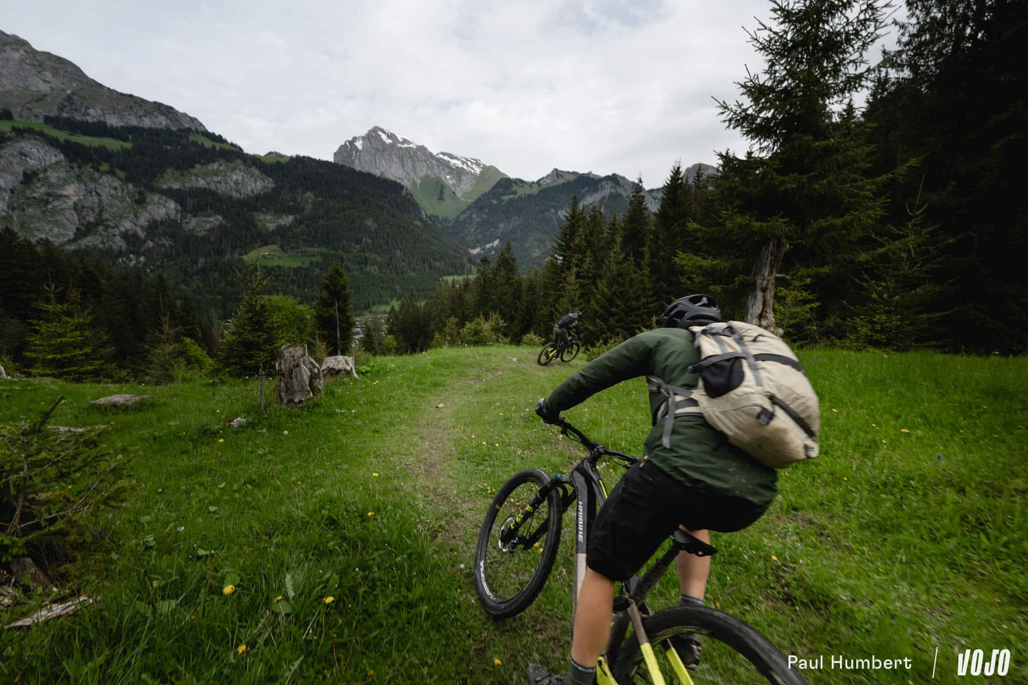 https://www.vojomag.com/app/uploads/2024/06/pass portes passportes vttae ebike reco chatel 2024 vojo paul humbert 26 1.jpg