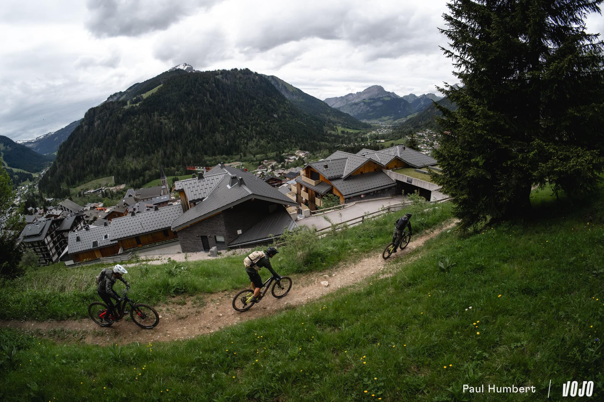 https://www.vojomag.com/app/uploads/2024/06/pass portes passportes vttae ebike reco chatel 2024 vojo paul humbert 54 1.jpg