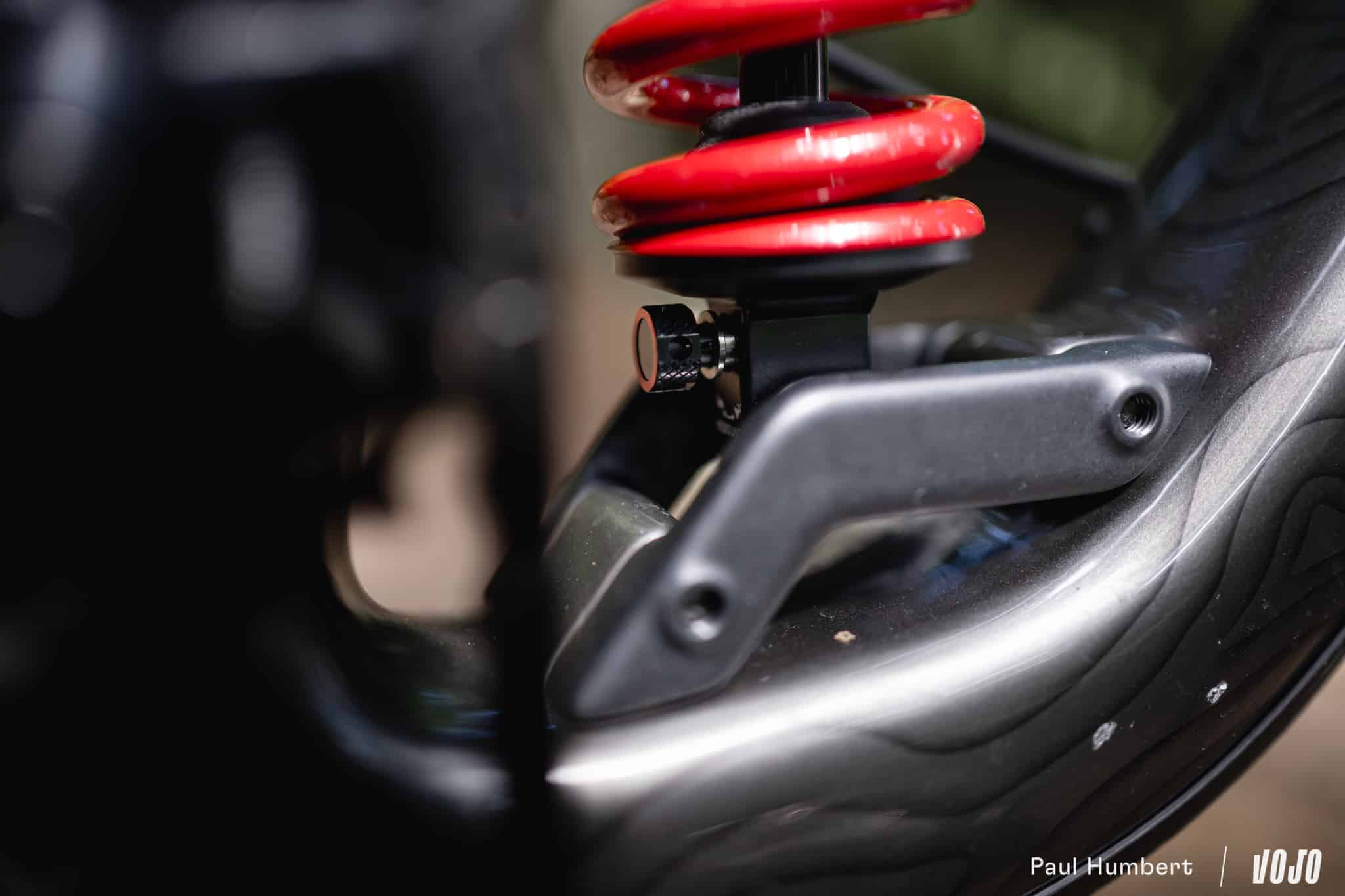 https://www.vojomag.com/app/uploads/2024/06/rock shox my 25 charger 3 1 vivid coil test 2024 vojo paul humbert 1.jpg