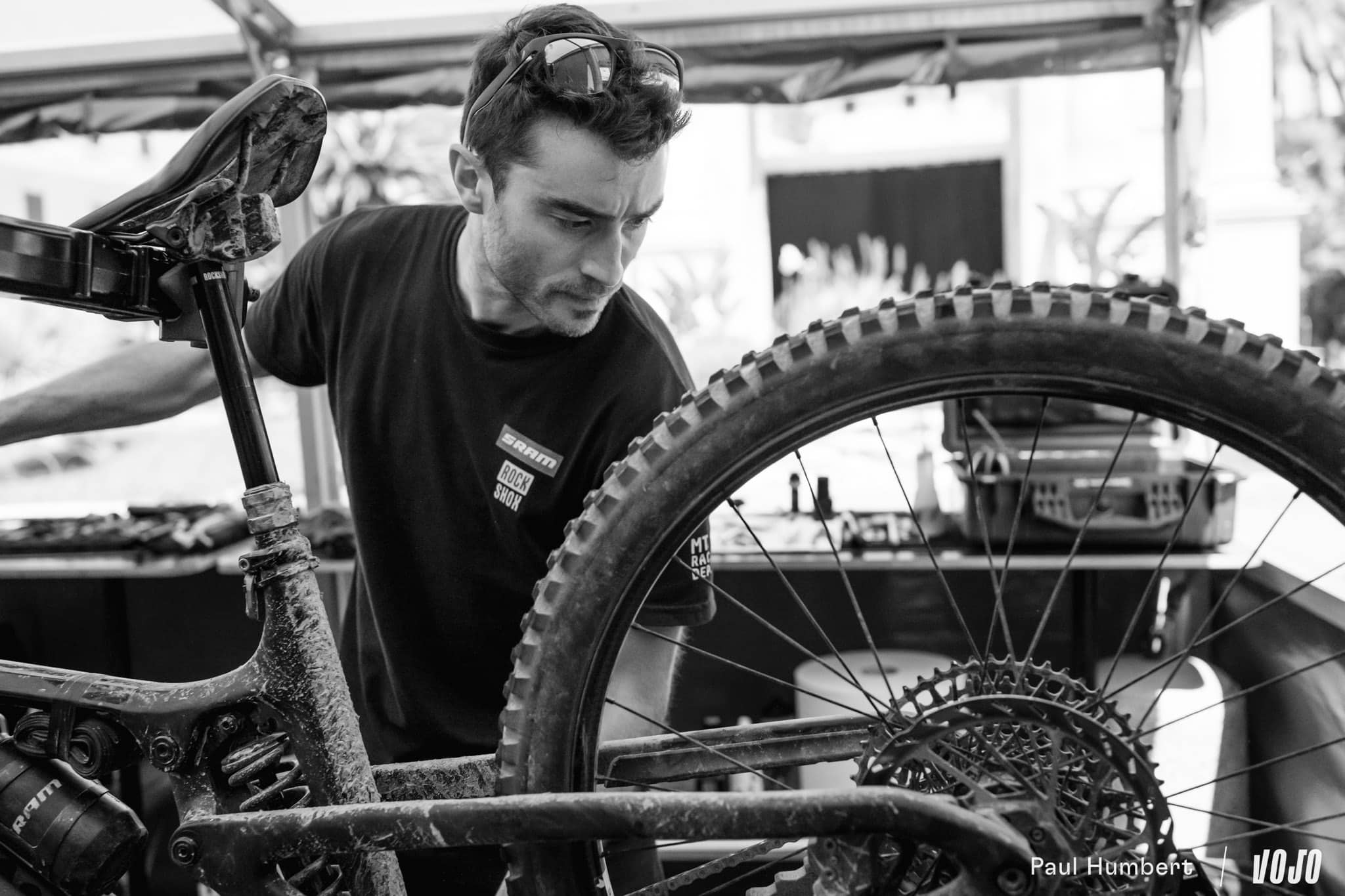 https://www.vojomag.com/app/uploads/2024/06/service course sram rockshox technical center race 2024 vojo paul humbert 28.jpg