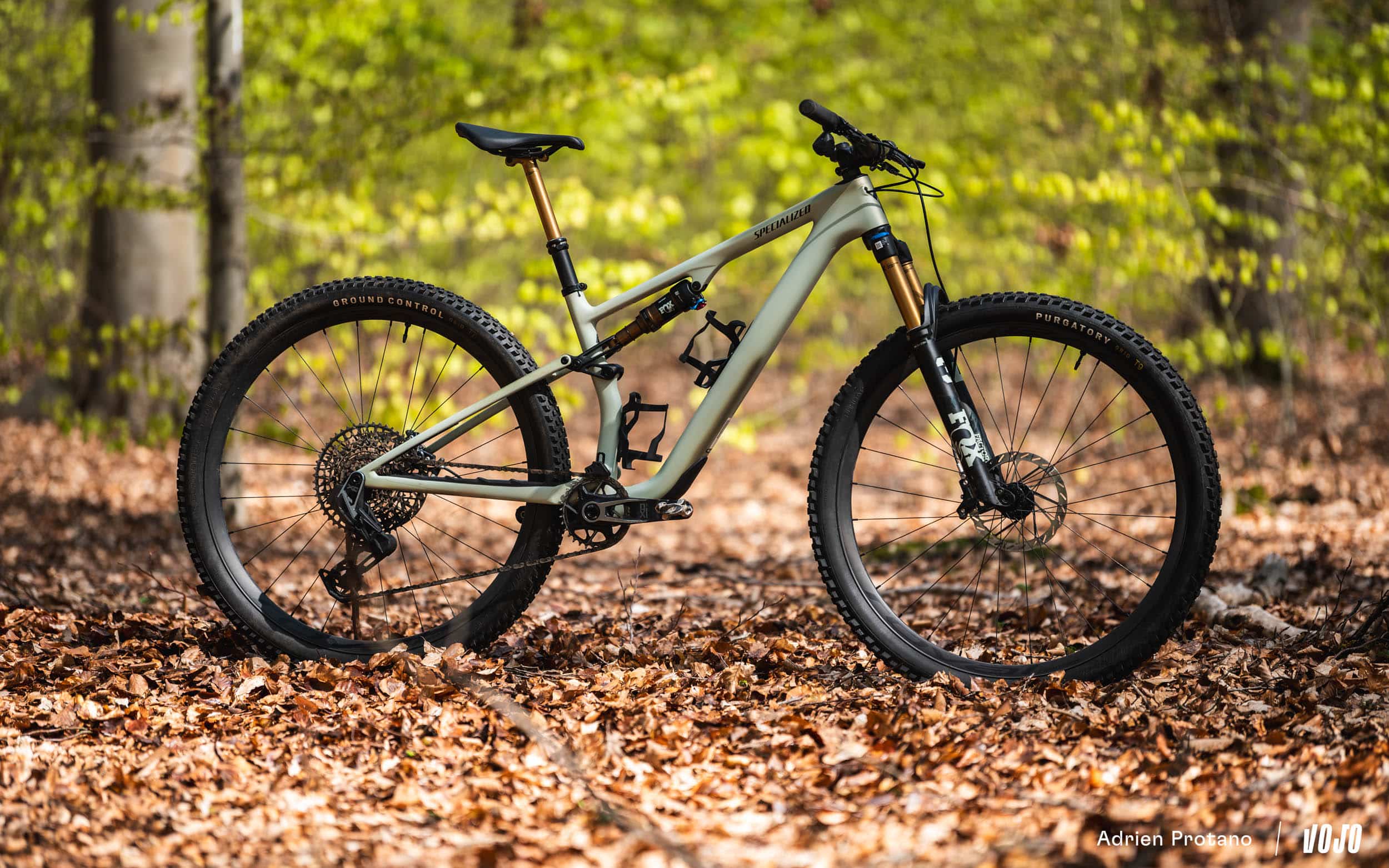 https://www.vojomag.com/app/uploads/2024/07/Specialized Epic 2024 WC 8 Evo Comparatif Test Vojo A.Protano 1 28.jpg