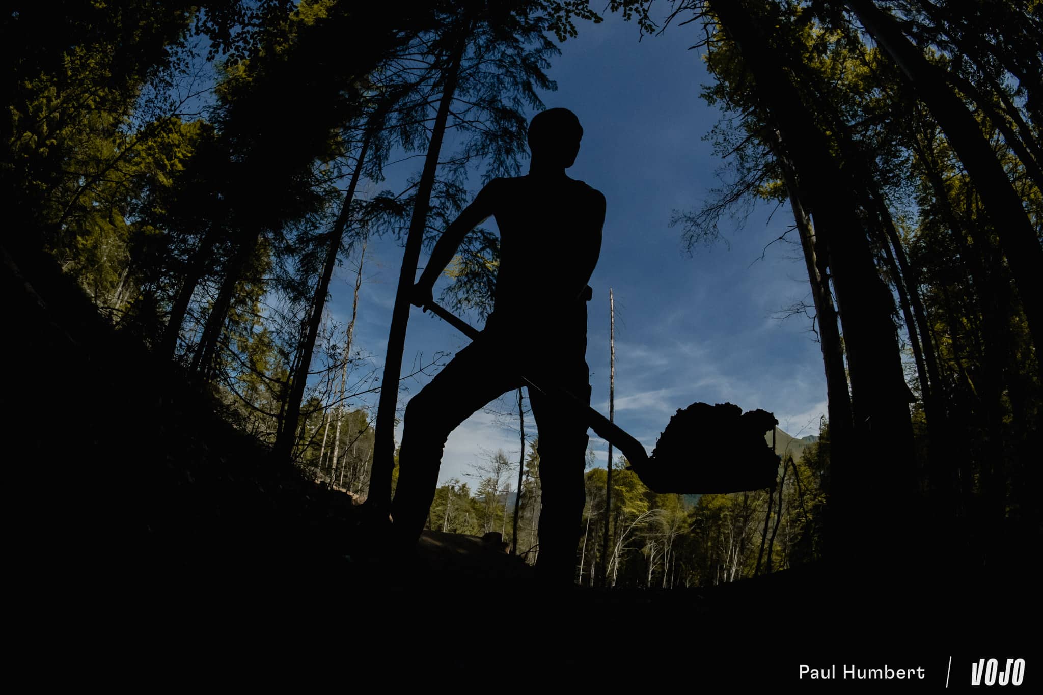 https://www.vojomag.com/app/uploads/2024/07/bike patrol morzine pleney shaper bike park 2024 vojo paul humbert 19.jpg