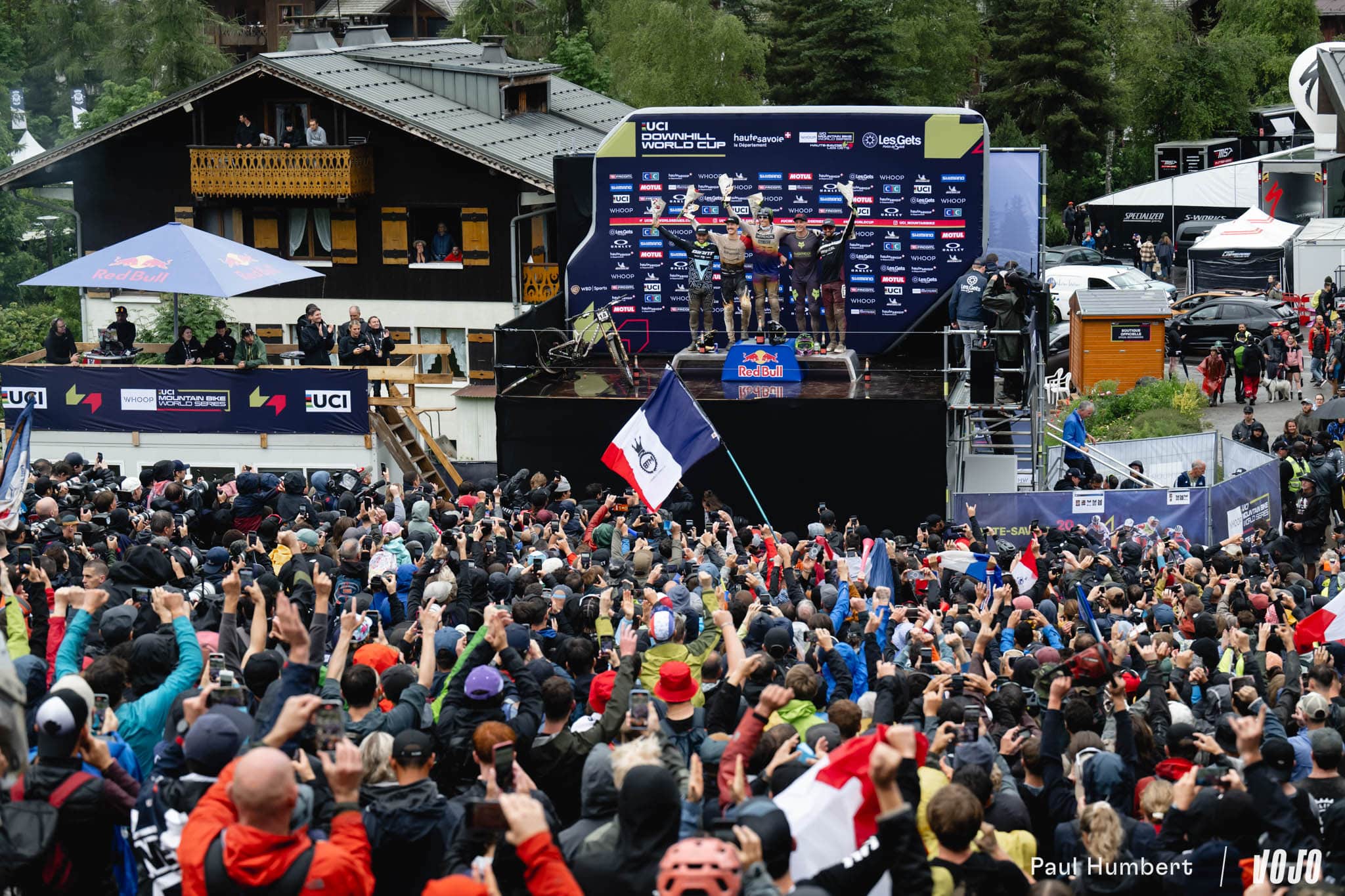 https://www.vojomag.com/app/uploads/2024/07/dh les gets finale pierron farina 2024 vojo paul humbert 102 1.jpg