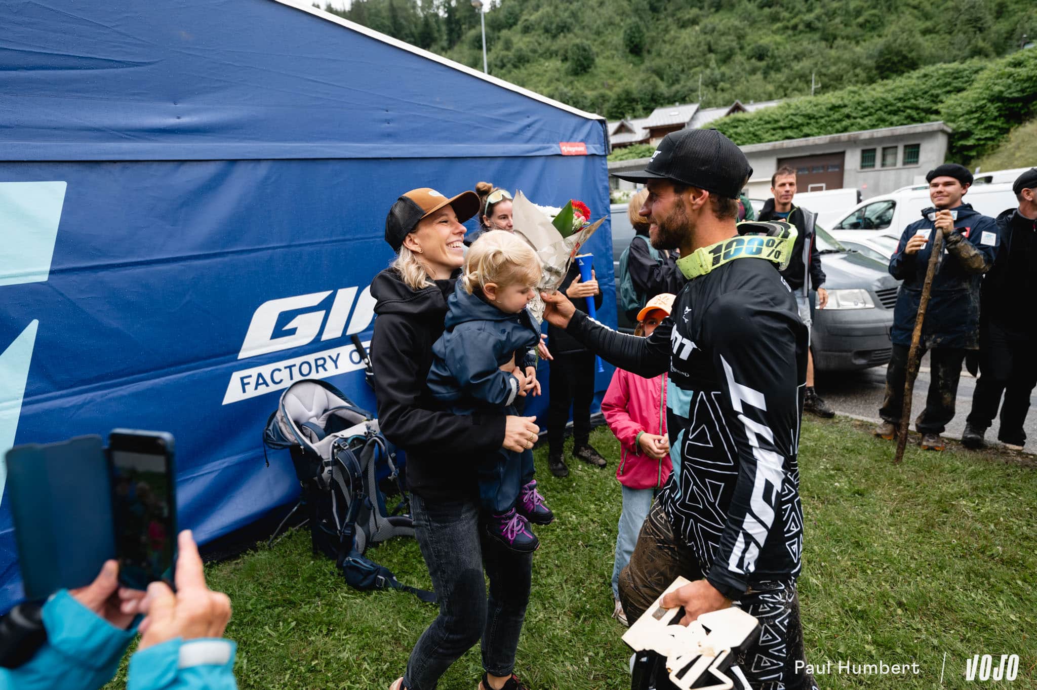 https://www.vojomag.com/app/uploads/2024/07/dh les gets finale pierron farina 2024 vojo paul humbert 109.jpg