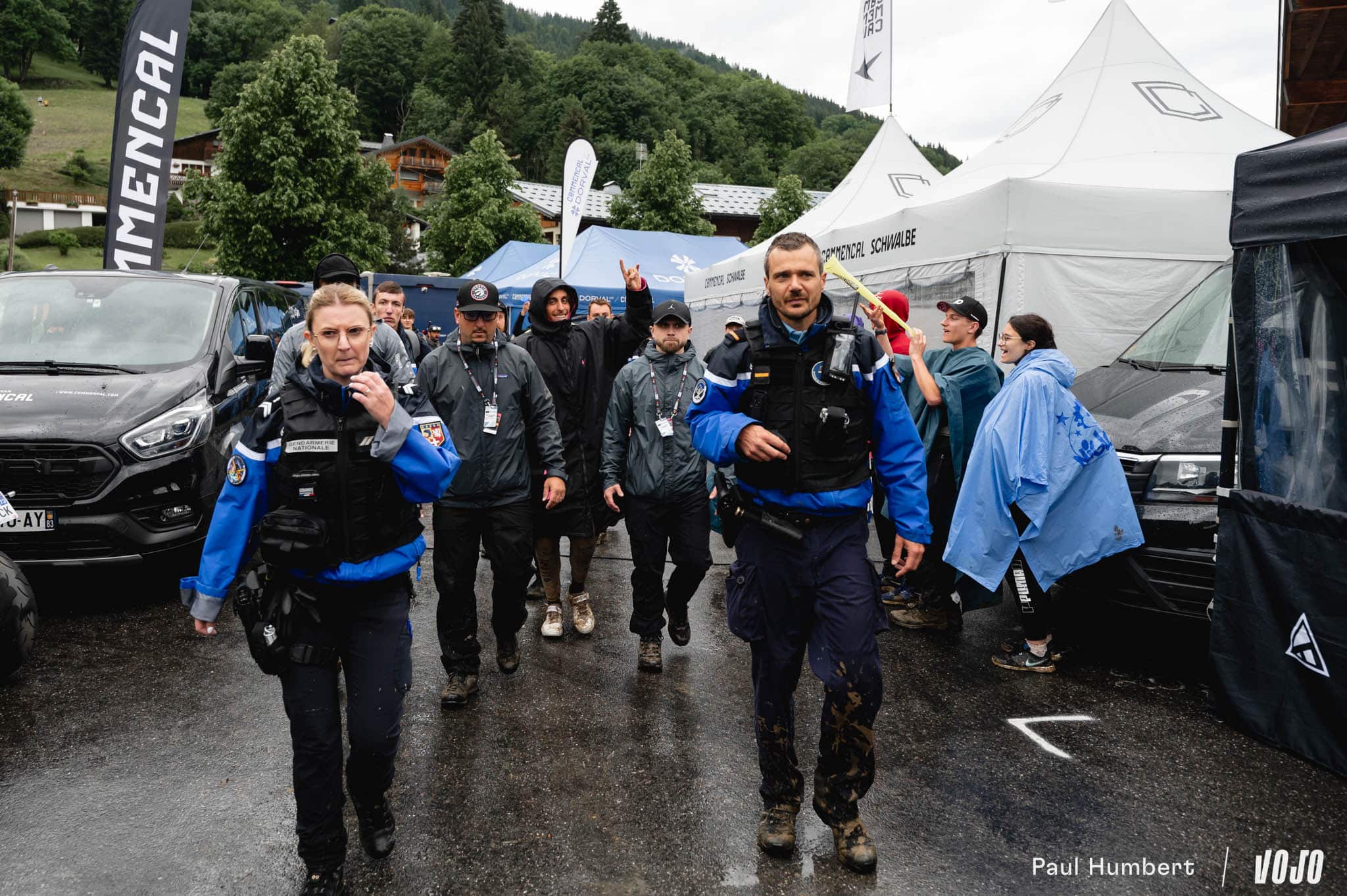 https://www.vojomag.com/app/uploads/2024/07/dh les gets finale pierron farina 2024 vojo paul humbert 102 1.jpg