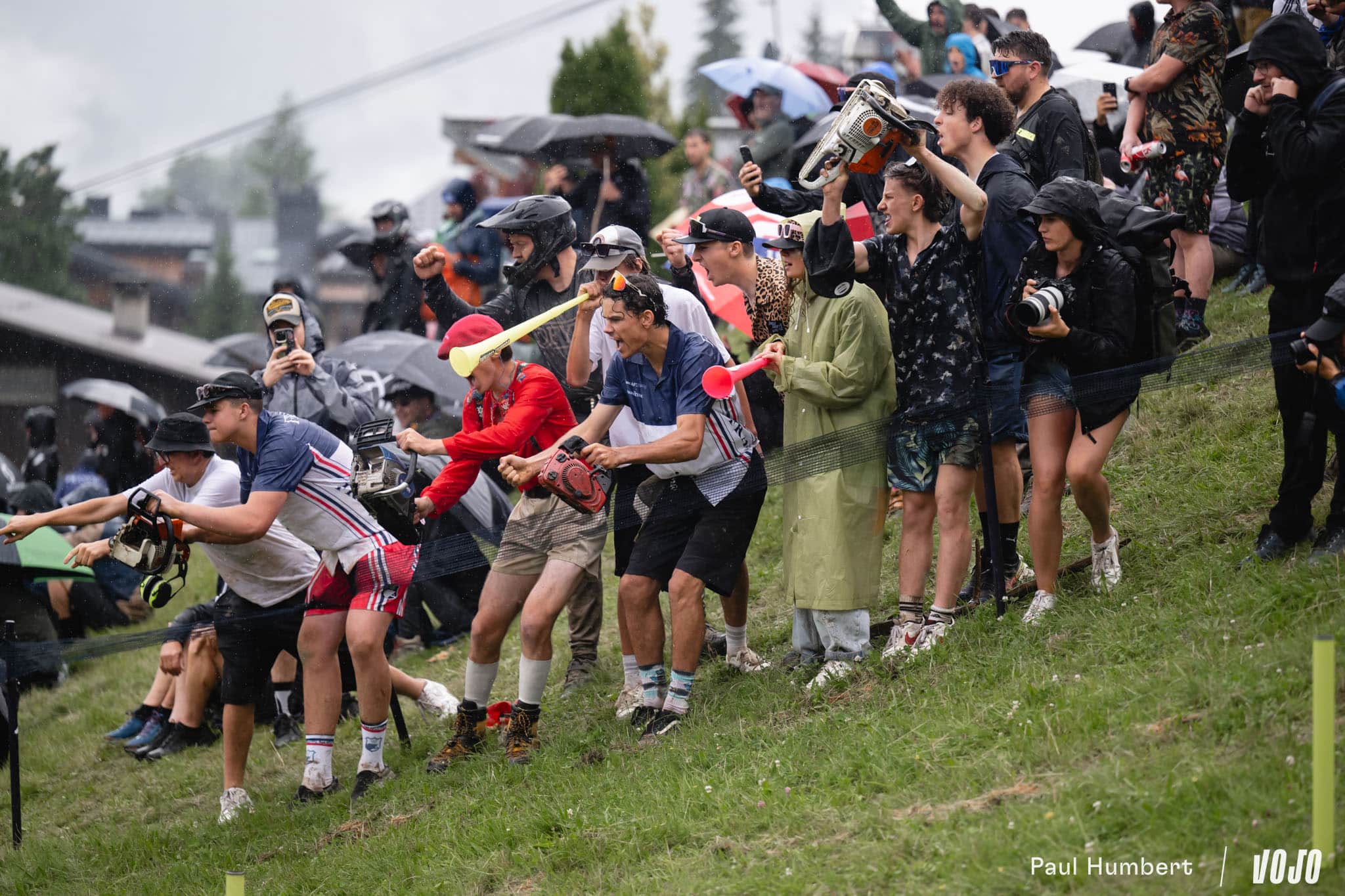 https://www.vojomag.com/app/uploads/2024/07/dh les gets finale pierron farina 2024 vojo paul humbert 81 1.jpg