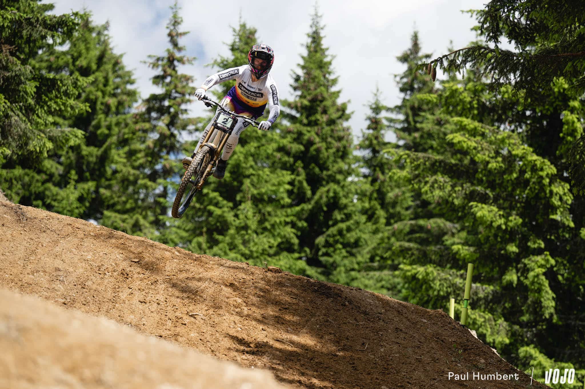 https://www.vojomag.com/app/uploads/2024/07/dh les gets finale pierron farina 2024 vojo paul humbert 7 1.jpg