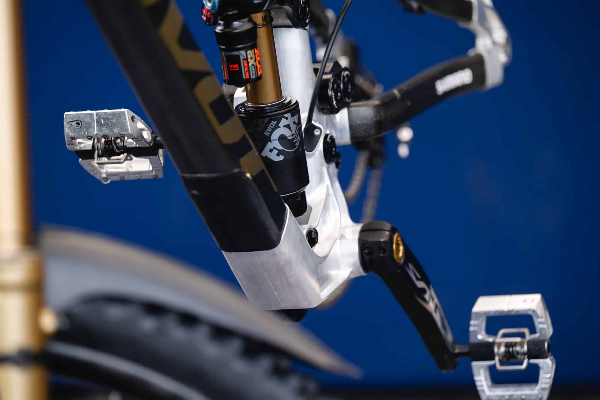 https://www.vojomag.com/app/uploads/2024/07/paddock coupe monde xc dh les gets 2024 vojo paul humbert 25.jpg