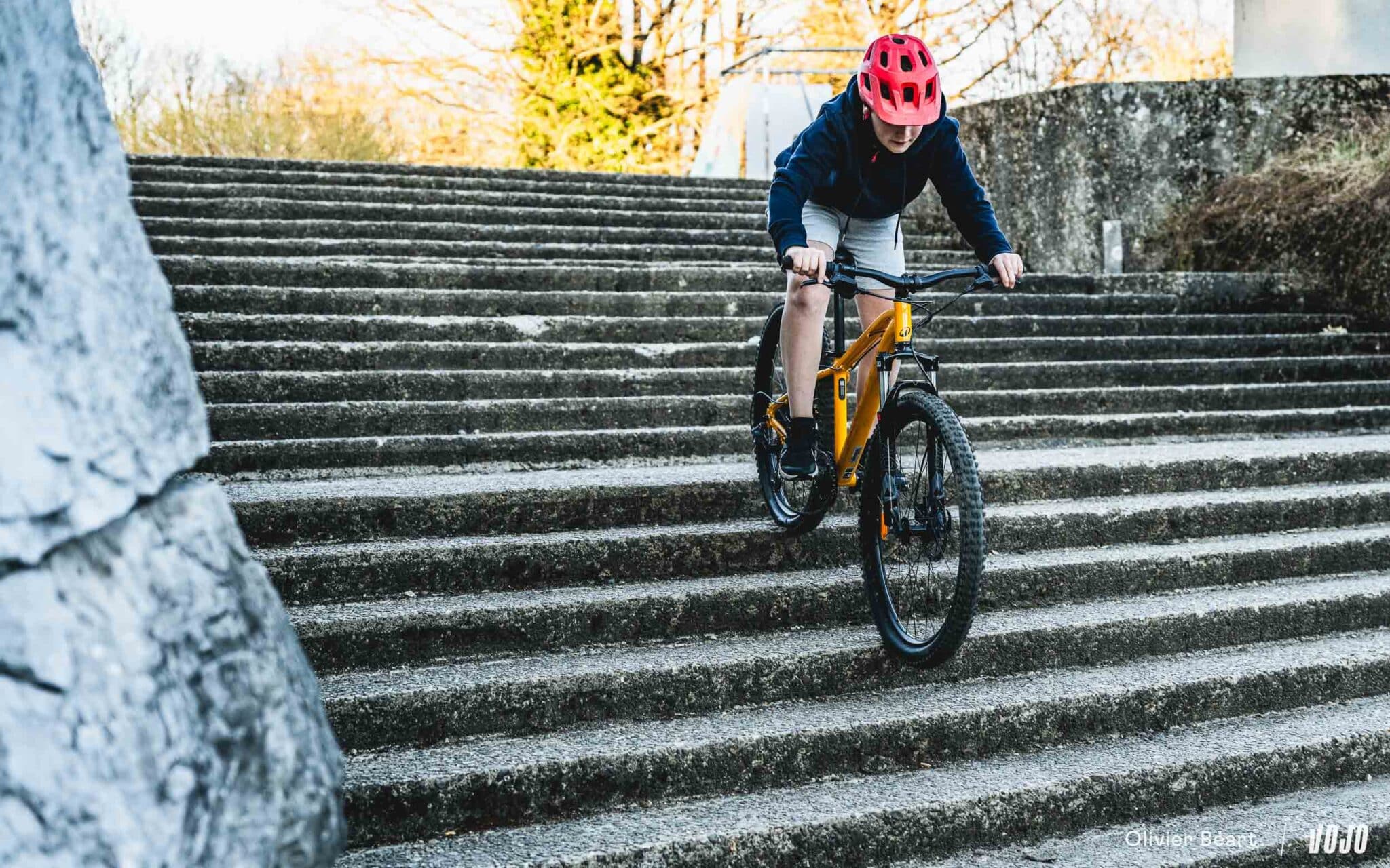 https://www.vojomag.com/app/uploads/2024/12/Velo enfant decathlon rockrider test essai avis - Copyright Olivier Beart Vojo Magazine 1 2048x1280.jpg