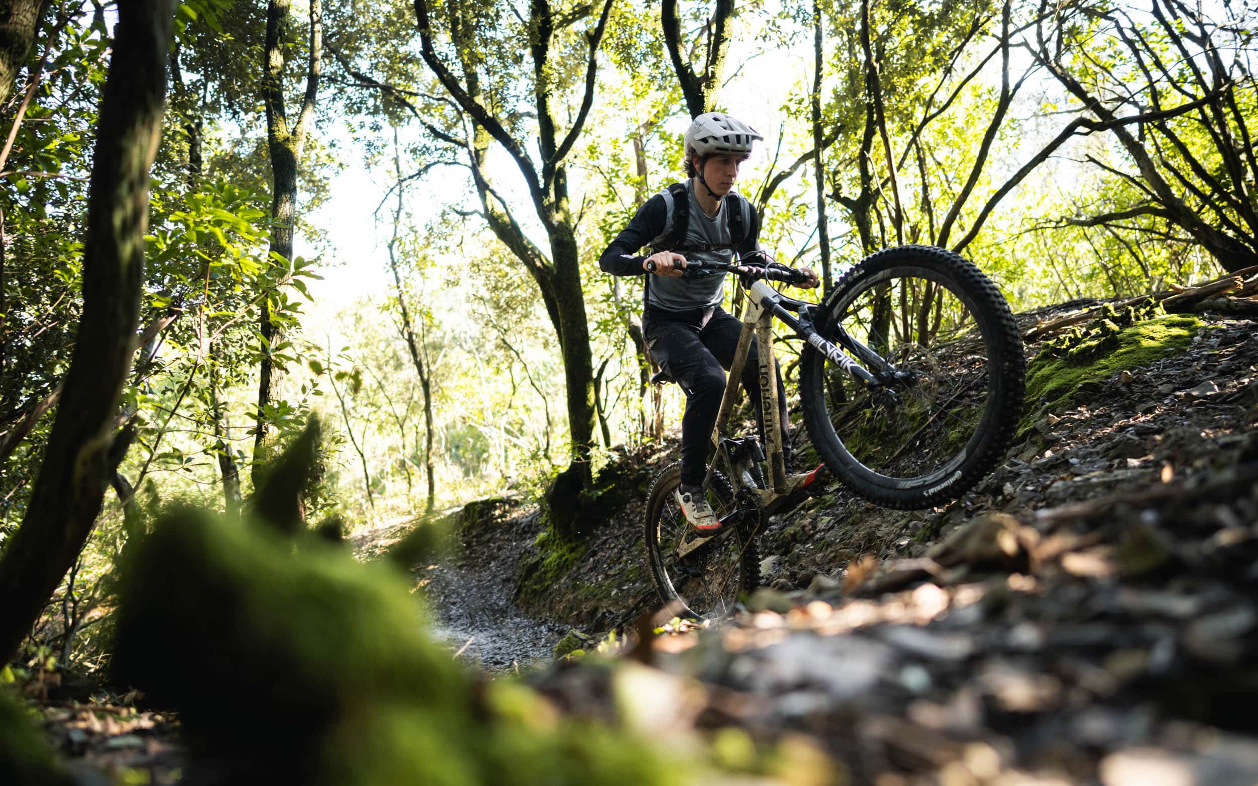 https://www.vojomag.com/app/uploads/2025/03/Atherton S150 2025 Vojo test Avis 2 Vojo A.Protano 1 2.jpg