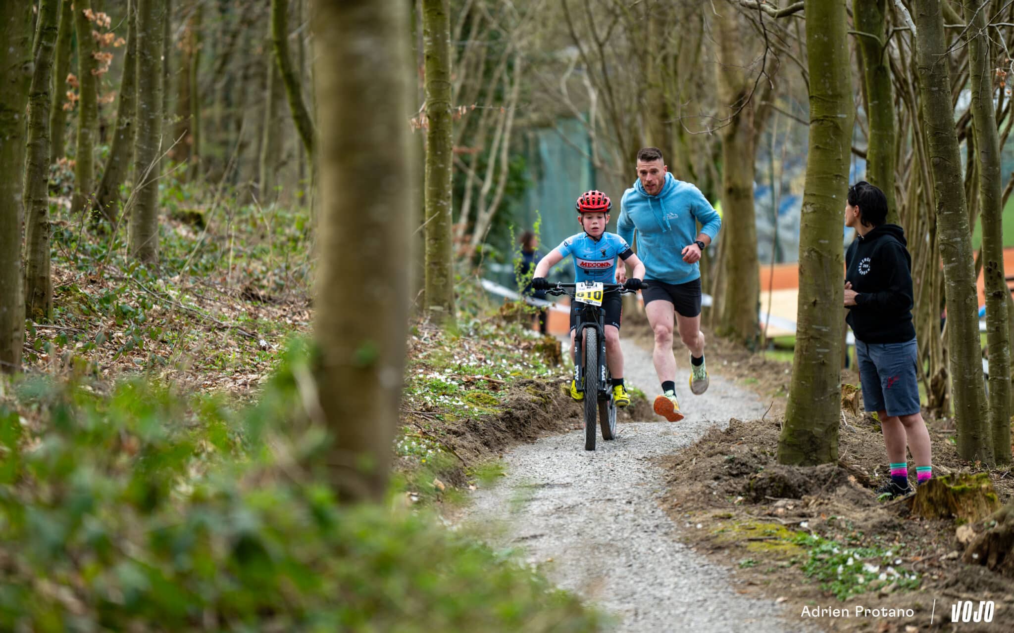 https://www.vojomag.com/app/uploads/2025/03/BH Kids Challenge Sprimont 2025 Vojo test Avis 2 Vojo A.Protano 1 29 2048x1280.jpg