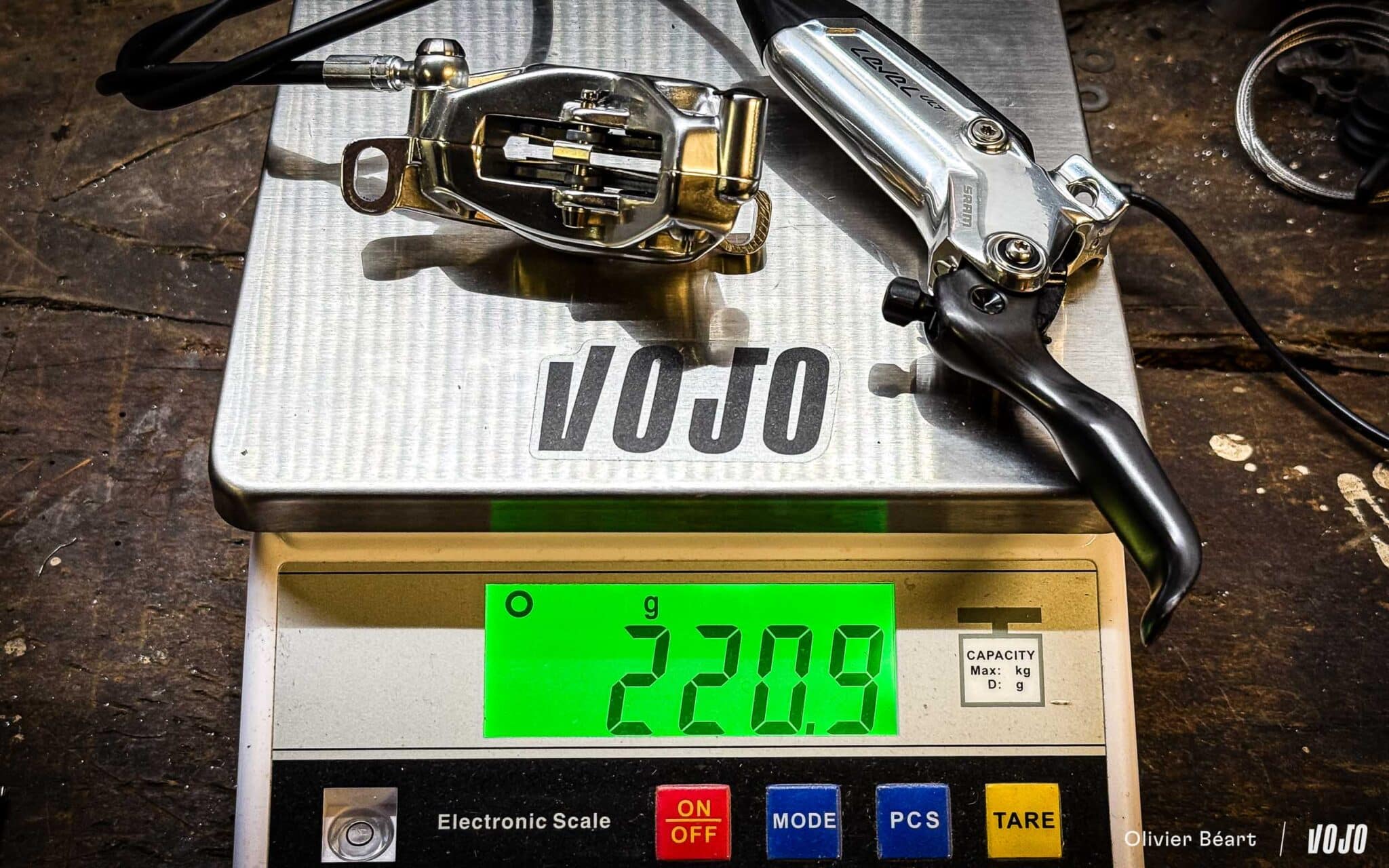 https://www.vojomag.com/app/uploads/2025/03/Sram Motive poids weight - Copyright Olivier Beart Vojo Magazine 2 2048x1280.jpg