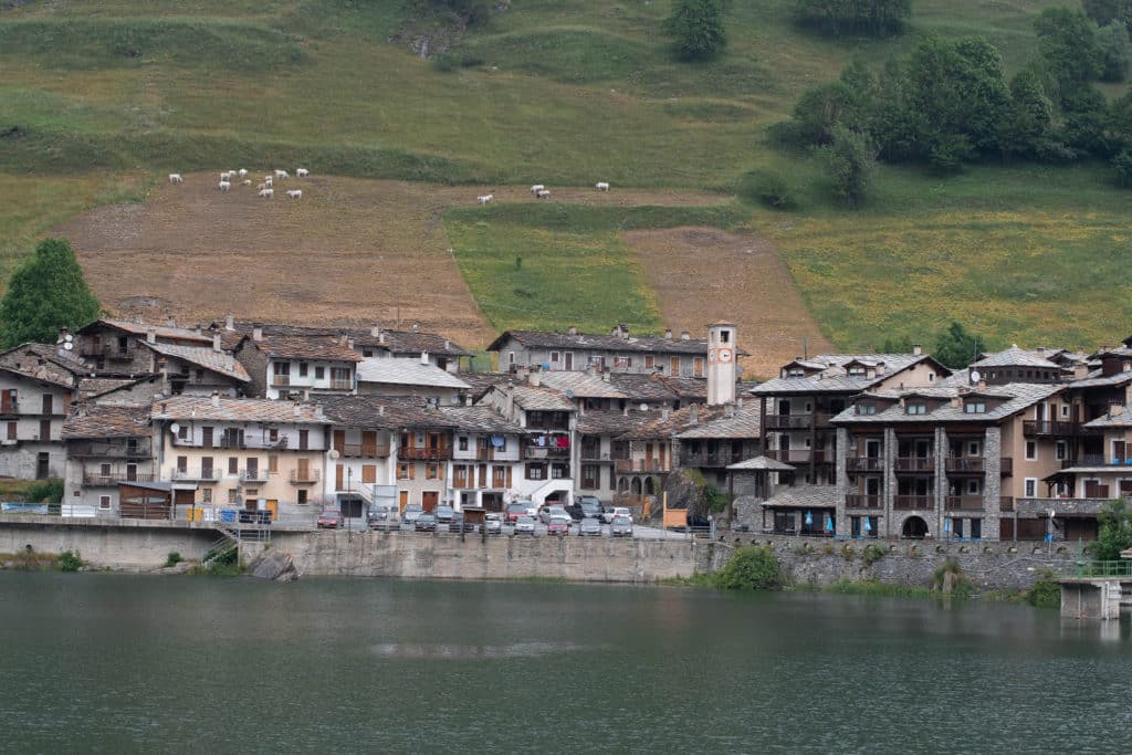 https://www.vojomag.com/app/uploads/2025/03/Val Maira lac Castello 2 1024x683 1.jpg