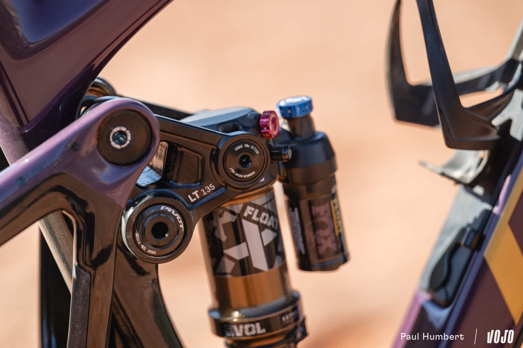https://www.vojomag.com/app/uploads/2025/03/pivot vtt trail cat trailcat lt sl sedona 2025 vojo paul humbert 33.jpg