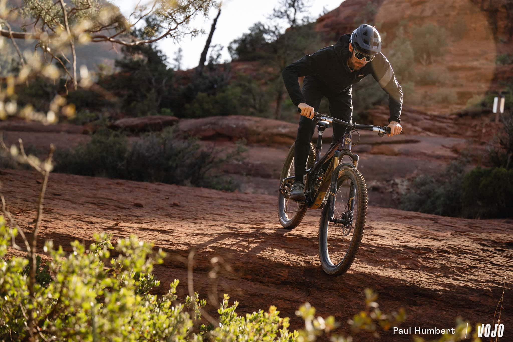 https://www.vojomag.com/app/uploads/2025/03/pivot vtt trail cat trailcat lt sl sedona 2025 vojo paul humbert 49.jpg