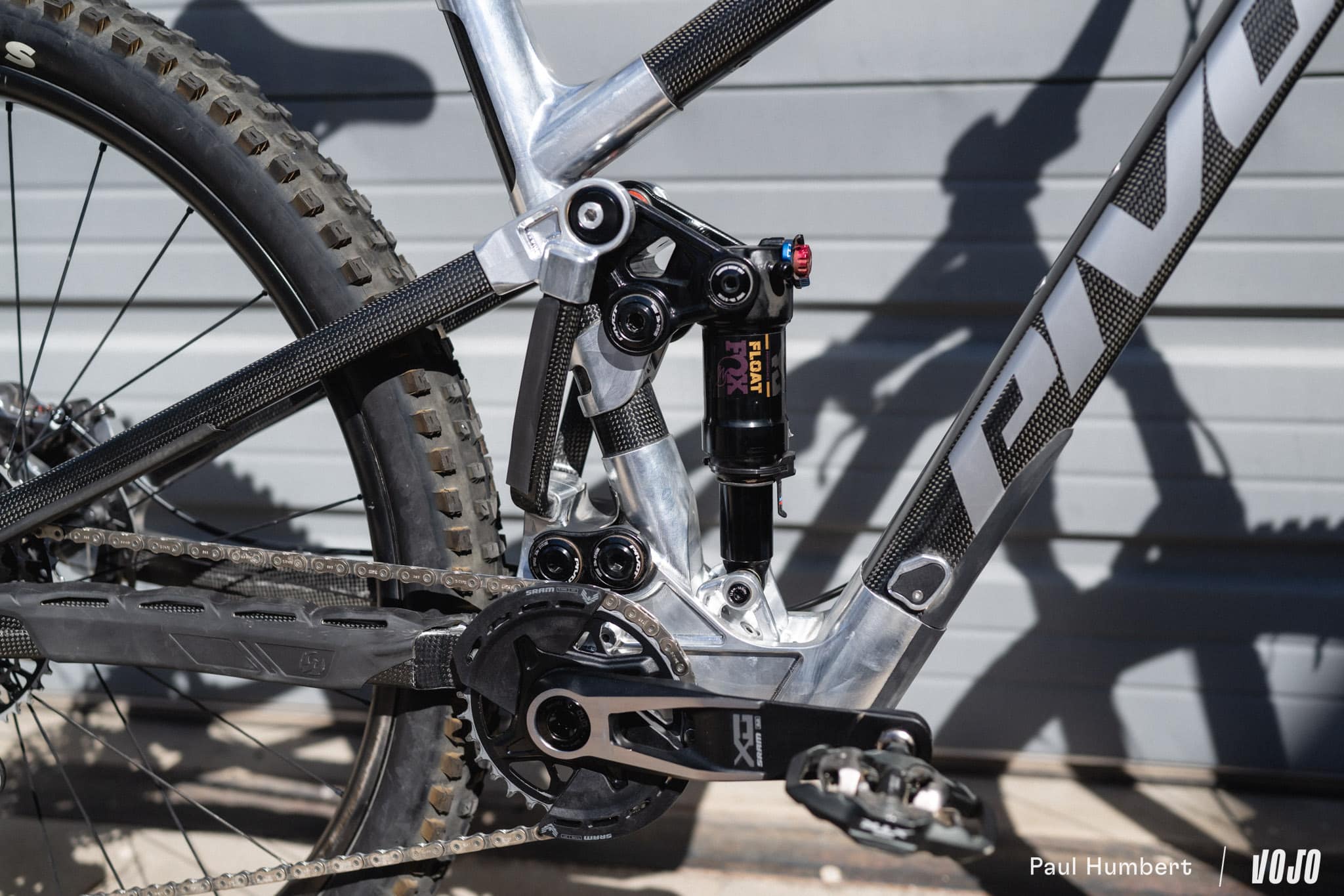 https://www.vojomag.com/app/uploads/2025/03/pivot vtt trail cat trailcat lt sl sedona 2025 vojo paul humbert 82.jpg