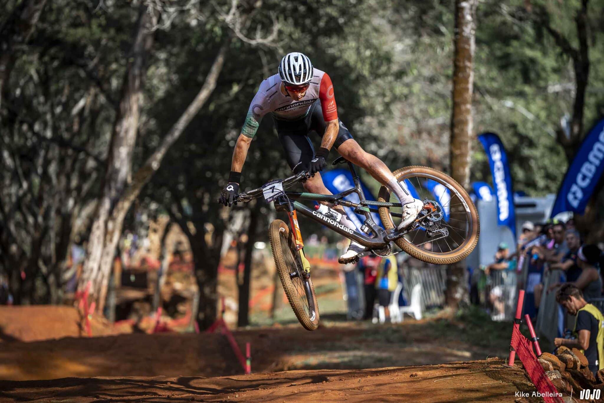 https://www.vojomag.com/app/uploads/2025/04/25MTBWC Araxa2 byKikeAbelleira 1102460 2048x1366.jpg