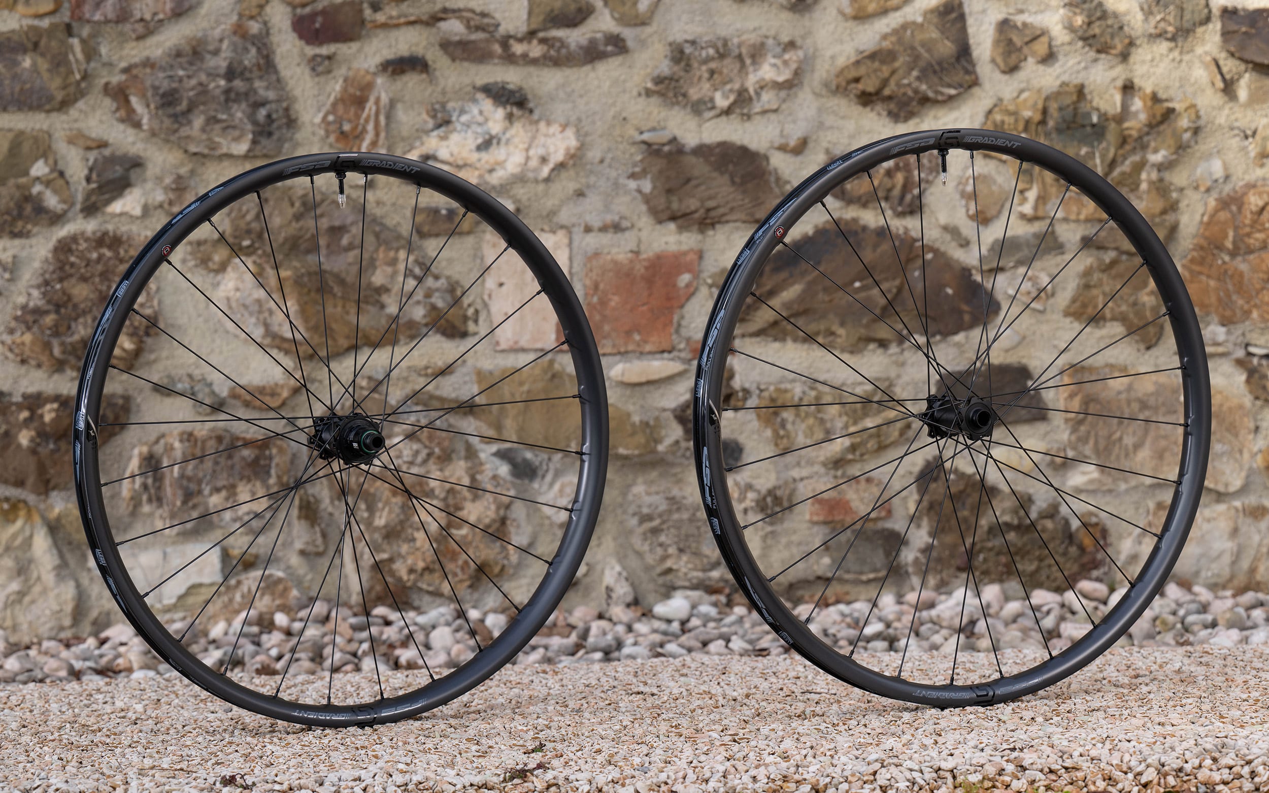 https://www.vojomag.com/app/uploads/2025/04/FSA Gradient roues 2.jpg