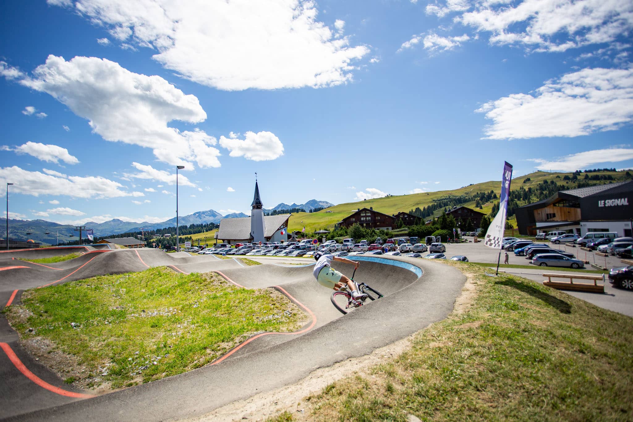 https://www.vojomag.com/app/uploads/2025/04/PumptrackPumptrack Thuria 1596.jpg