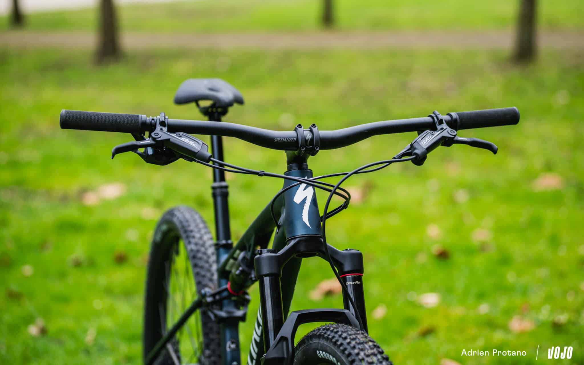 https://www.vojomag.com/app/uploads/2025/04/Specialized Chisel nouveautes VTTAE Avis Vojo A.Protano 86 2048x1280.jpg