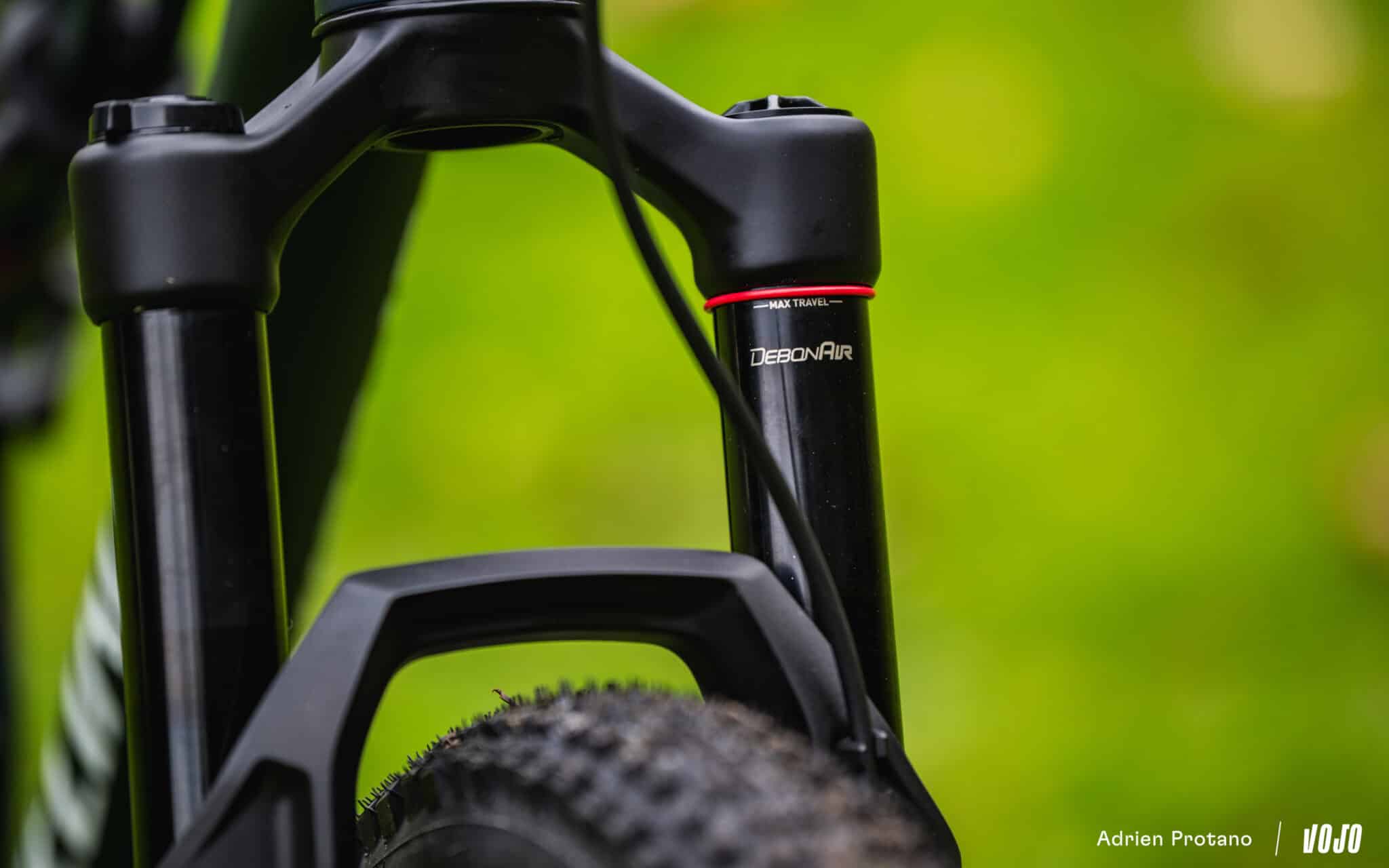 https://www.vojomag.com/app/uploads/2025/04/Specialized Chisel nouveautes VTTAE Avis Vojo A.Protano 84 2048x1280.jpg