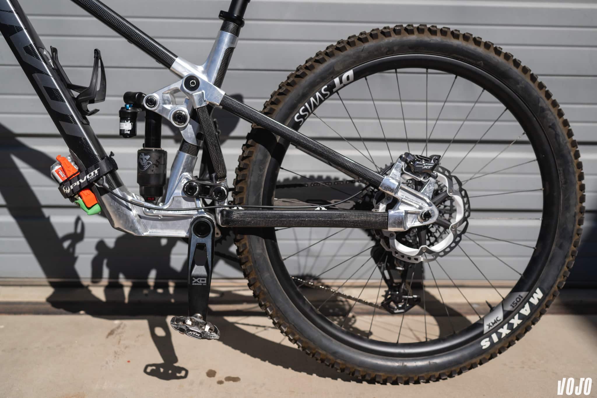https://www.vojomag.com/app/uploads/2025/04/pivot firebird 2025 morgane charre chris cocalis vojo paul humbert 42.jpg