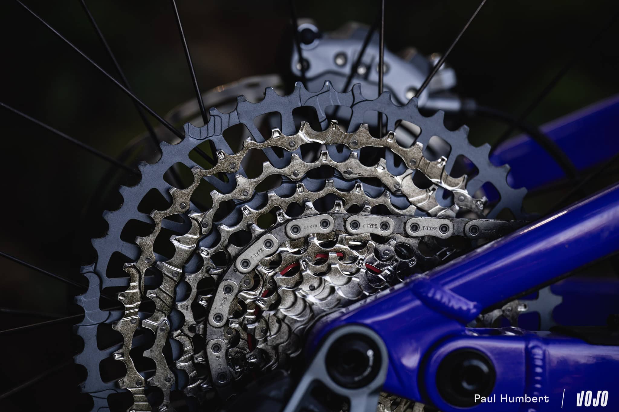 https://www.vojomag.com/app/uploads/2025/04/rossignol heretic test avis france grenoble vtt 2025 vojo paul humbert 11.jpg