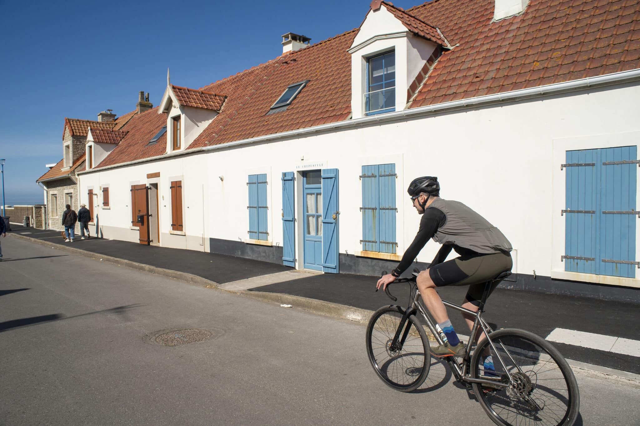 https://www.vojomag.com/app/uploads/2025/05/Cote Opale Gravel. Audresselles 2 1366x2048.jpg