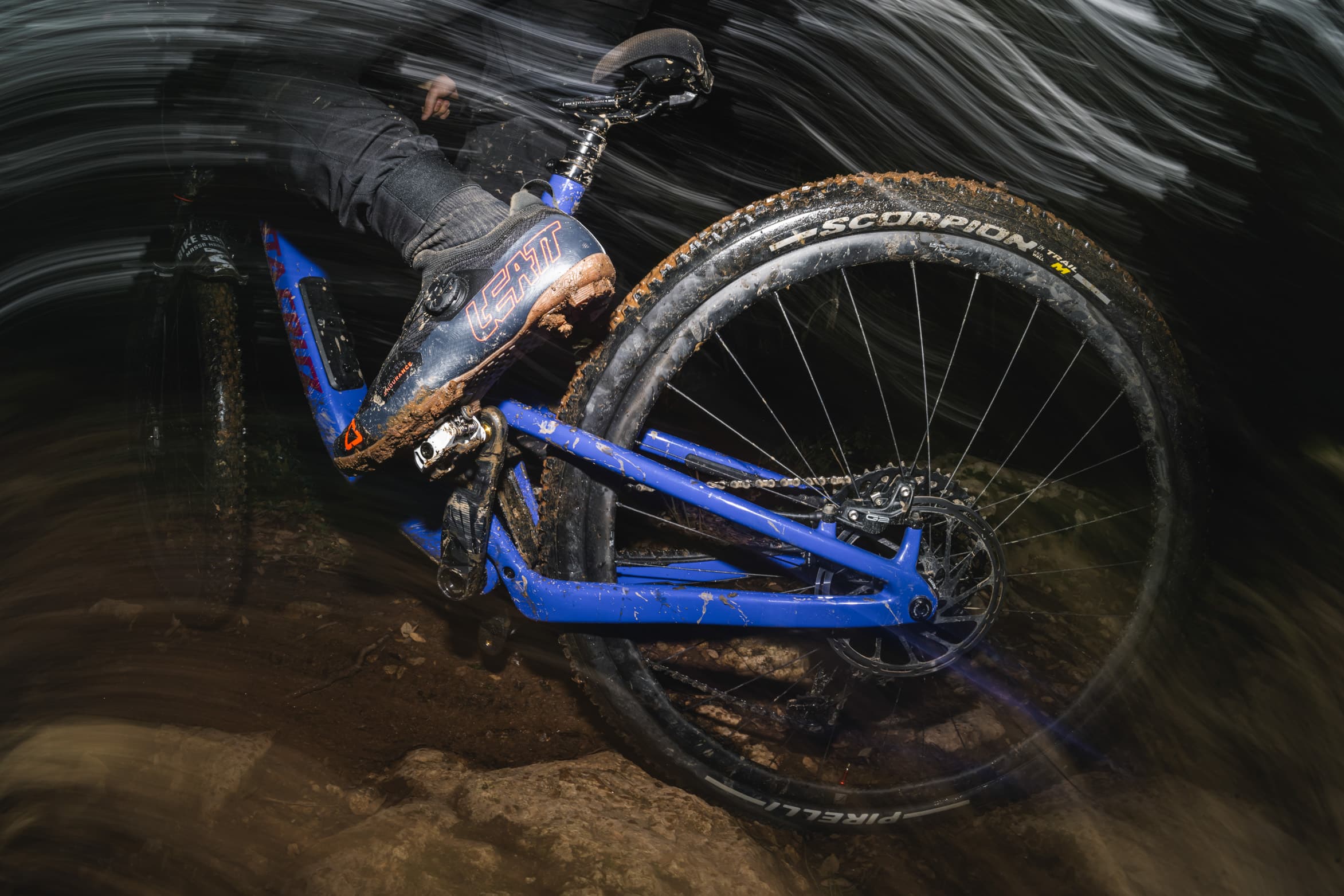 https://www.vojomag.com/app/uploads/2025/05/Leatt ProClip Endurance 8.0 2025 A.Protano Vojo 6 2.jpg