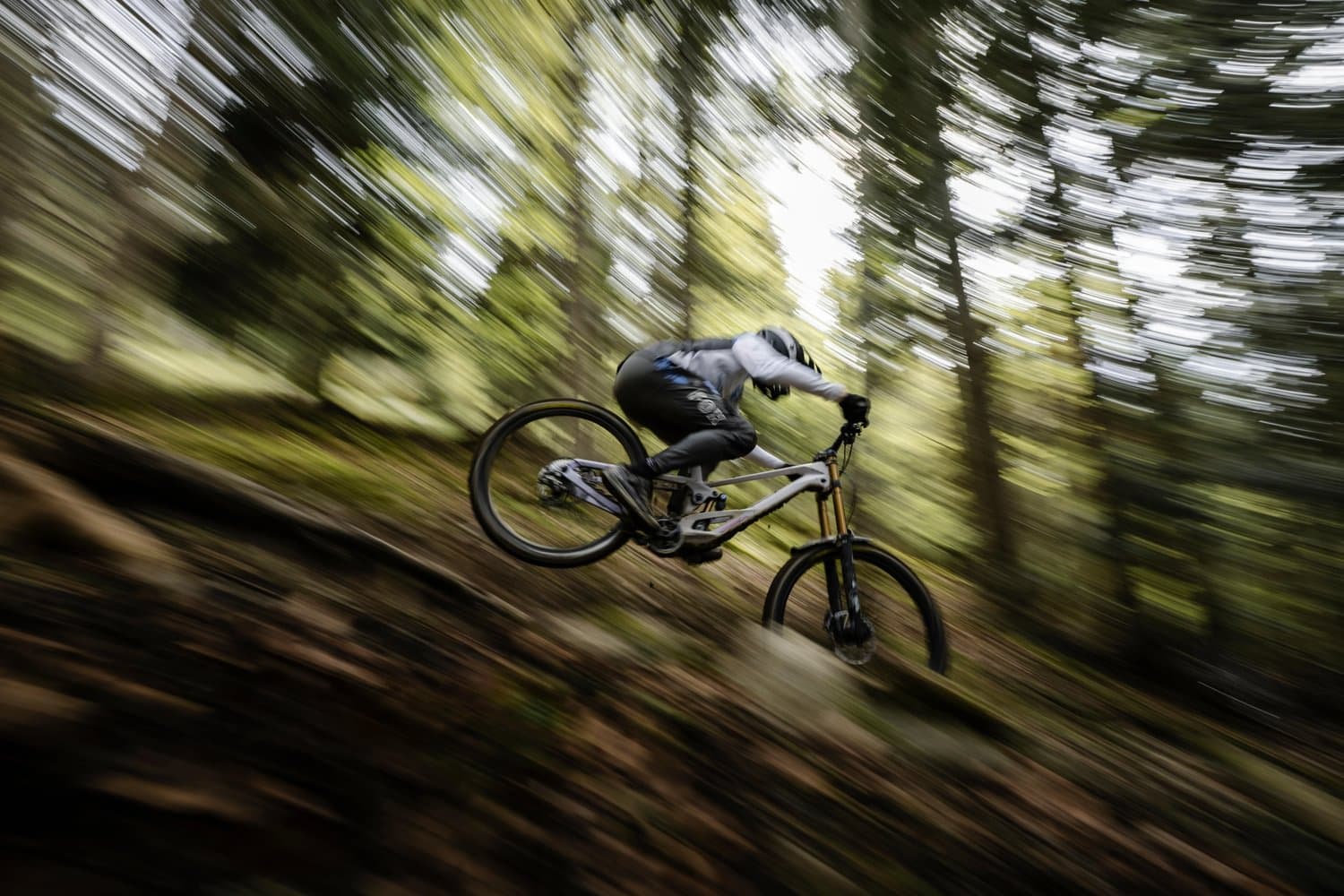 https://www.vojomag.com/app/uploads/2025/05/Orbea Roo Fowler 2048 x 10004.jpg