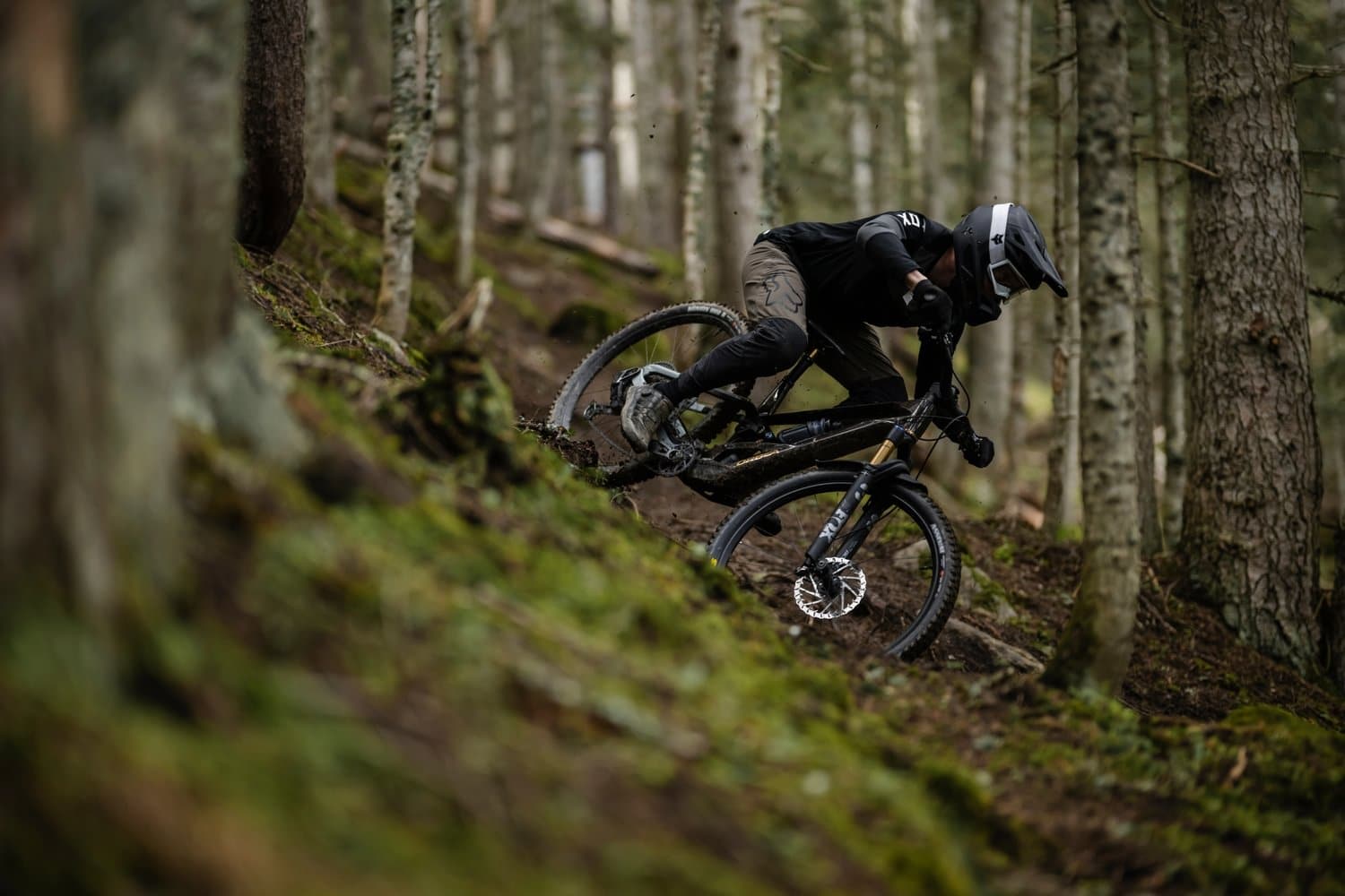 https://www.vojomag.com/app/uploads/2025/05/Orbea Roo Fowler 2048 x 10007.jpg