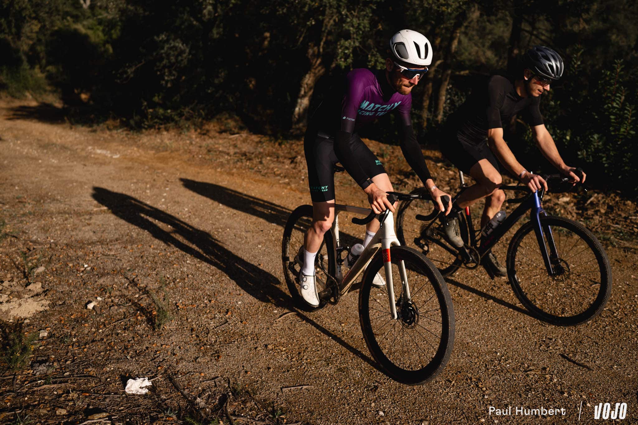https://www.vojomag.com/app/uploads/2025/05/conseil pros gravel remi groslambert vtt lunch ride 2025 vojo paul humbert 2.jpg