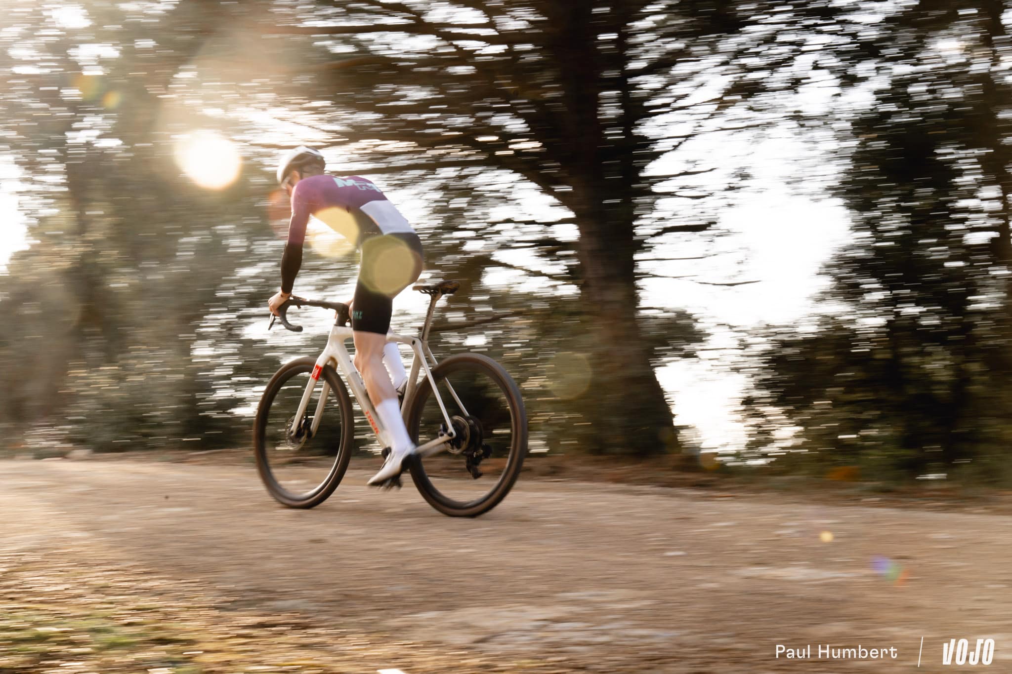 https://www.vojomag.com/app/uploads/2025/05/conseil pros gravel remi groslambert vtt lunch ride 2025 vojo paul humbert 4.jpg