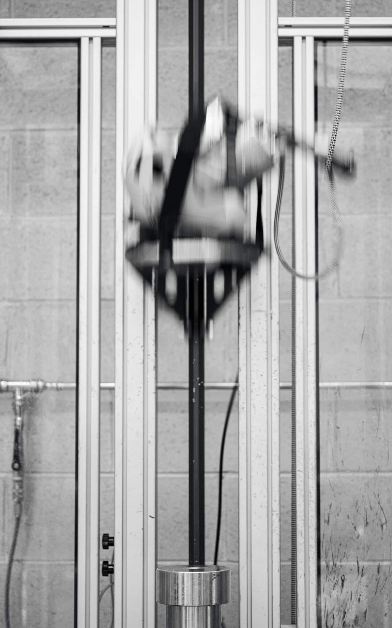 https://www.vojomag.com/app/uploads/2025/05/met revo mips mtb helmet crash test lab2 1280x2048.jpg