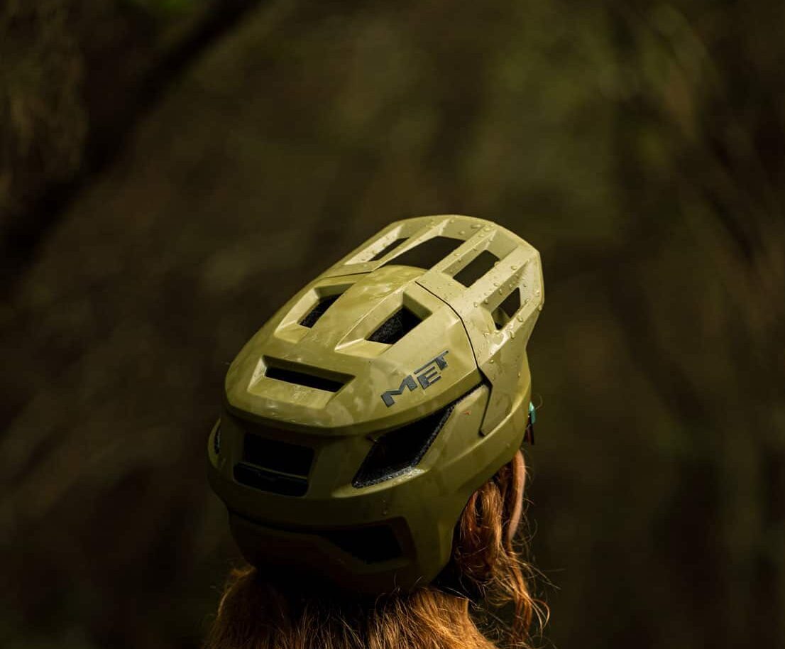 https://www.vojomag.com/app/uploads/2025/05/met shelter mtb helmet 16 e1746634931506.jpg