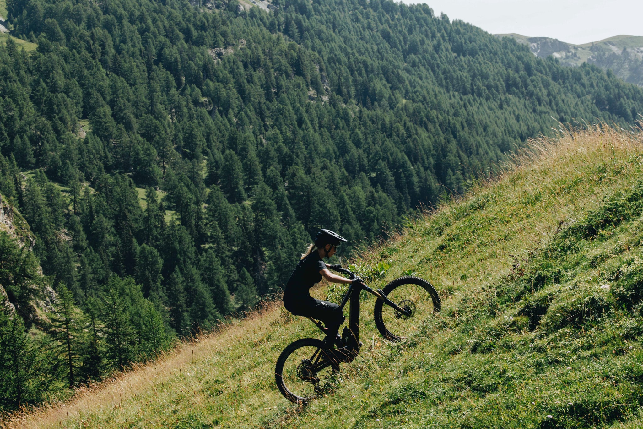 https://www.vojomag.com/app/uploads/2025/05/specialized levo alu 2025 vttae 2.jpg