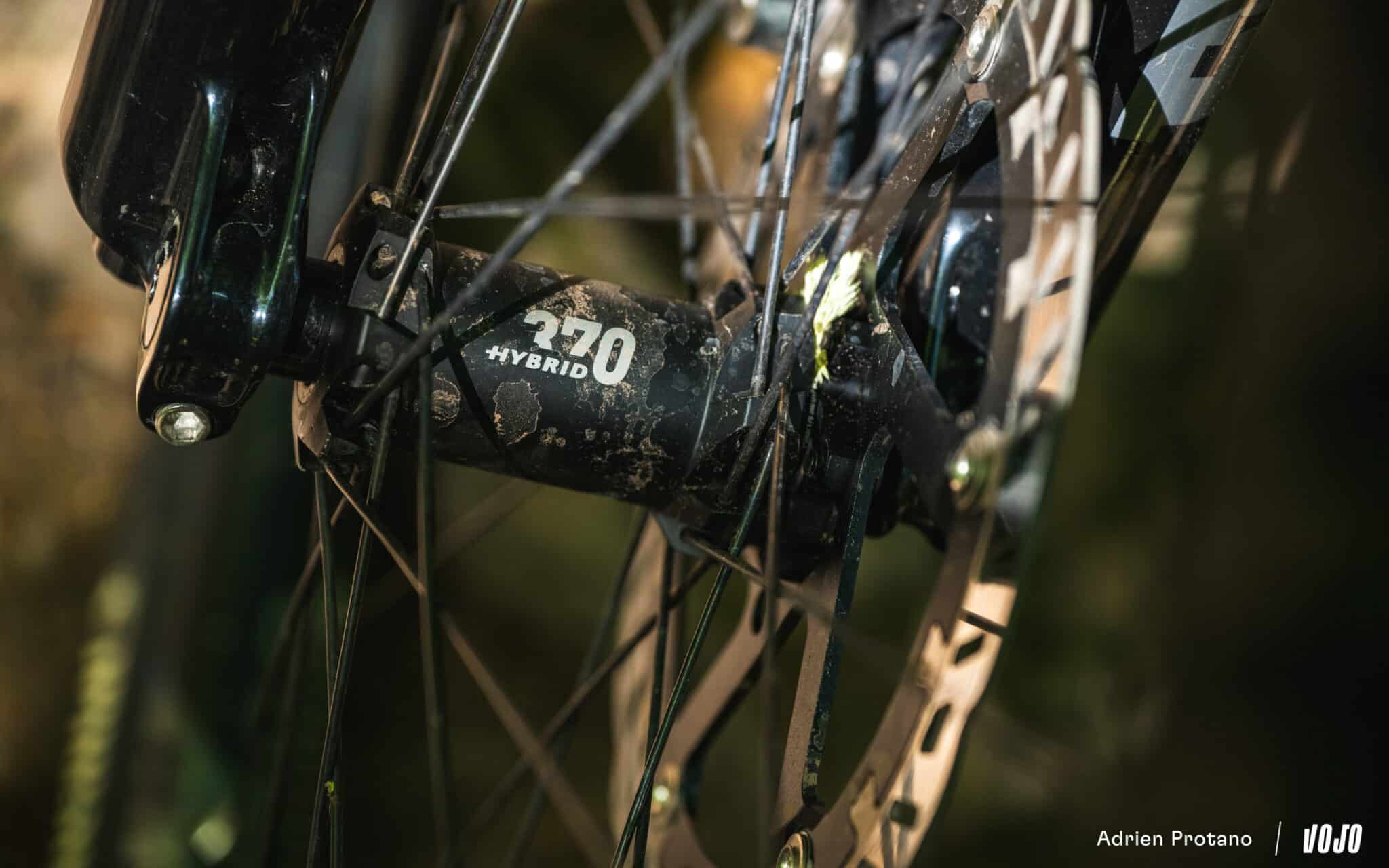 https://www.vojomag.com/app/uploads/2025/06/Cannondale Moterra 2025 VTTAE Avis Test comparaison Vojo A.Protano 1 35 2048x1280.jpg