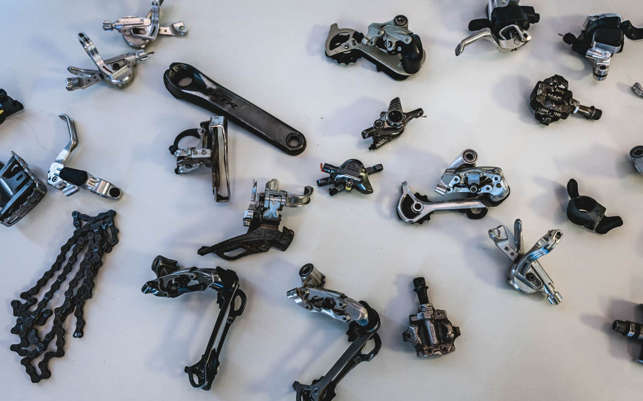 https://www.vojomag.com/app/uploads/2025/06/Shimano XTR 9200 Di2 b test essai avis - Copyright Olivier Beart Vojo Magazine 8 2048x1280.jpg