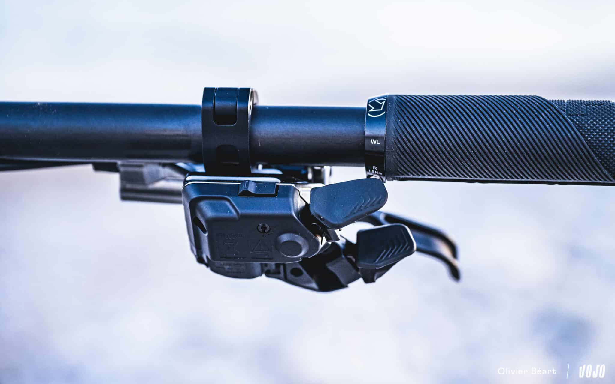 https://www.vojomag.com/app/uploads/2025/06/Shimano XTR 9200 Di2 derailleur shifter batterie test essai avis - Copyright Olivier Beart Vojo Magazine 43 2048x1280.jpg