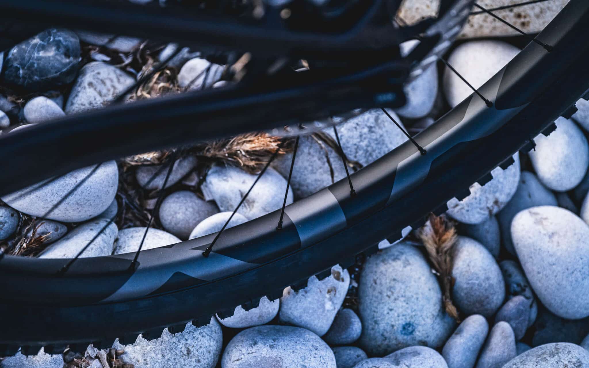 https://www.vojomag.com/app/uploads/2025/06/Shimano XTR 9200 Di2 roues test essai avis - Copyright Olivier Beart Vojo Magazine 13 2048x1280.jpg
