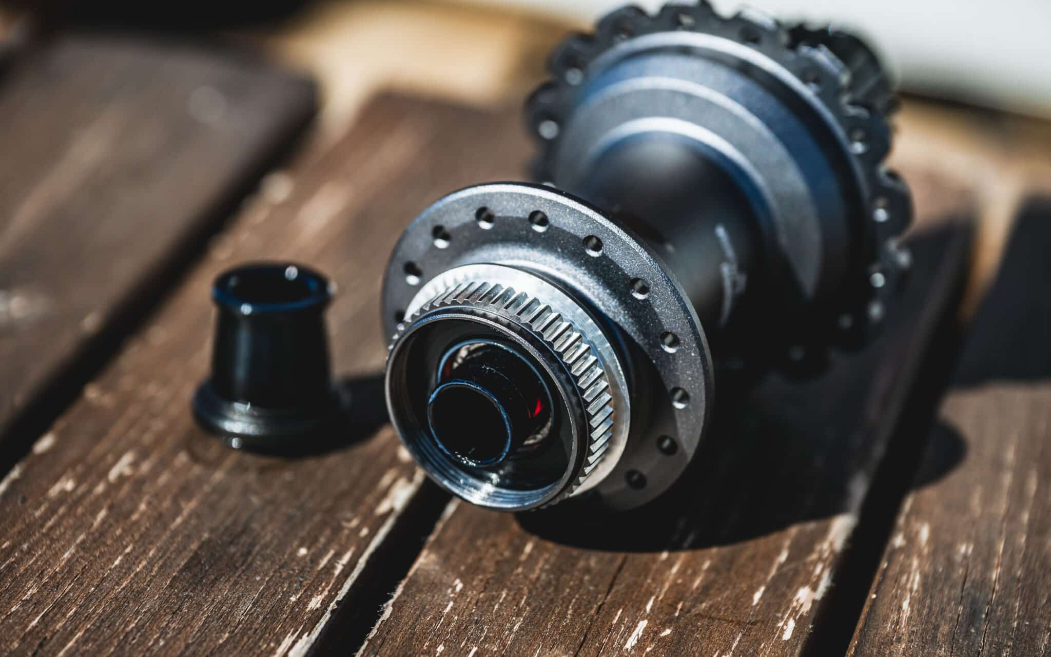 https://www.vojomag.com/app/uploads/2025/06/Shimano XTR 9200 Di2 roues test essai avis - Copyright Olivier Beart Vojo Magazine 10 2048x1280.jpg