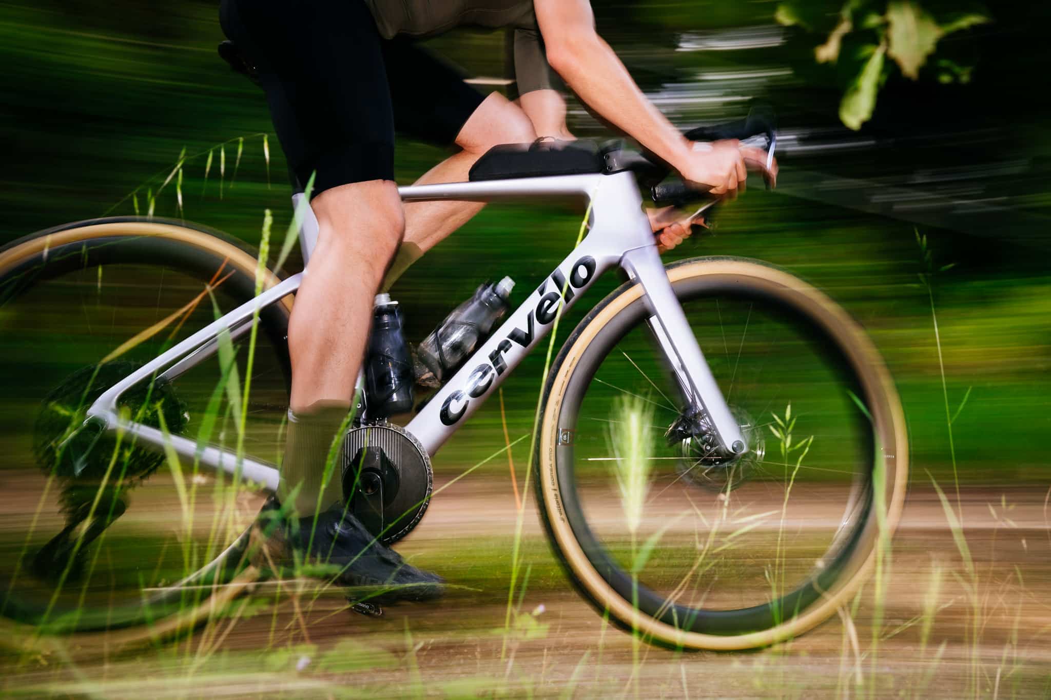 https://www.vojomag.com/app/uploads/2025/06/cervelo aspero 5 gravel aero velo 2025 vojo paul humbert 22.jpg