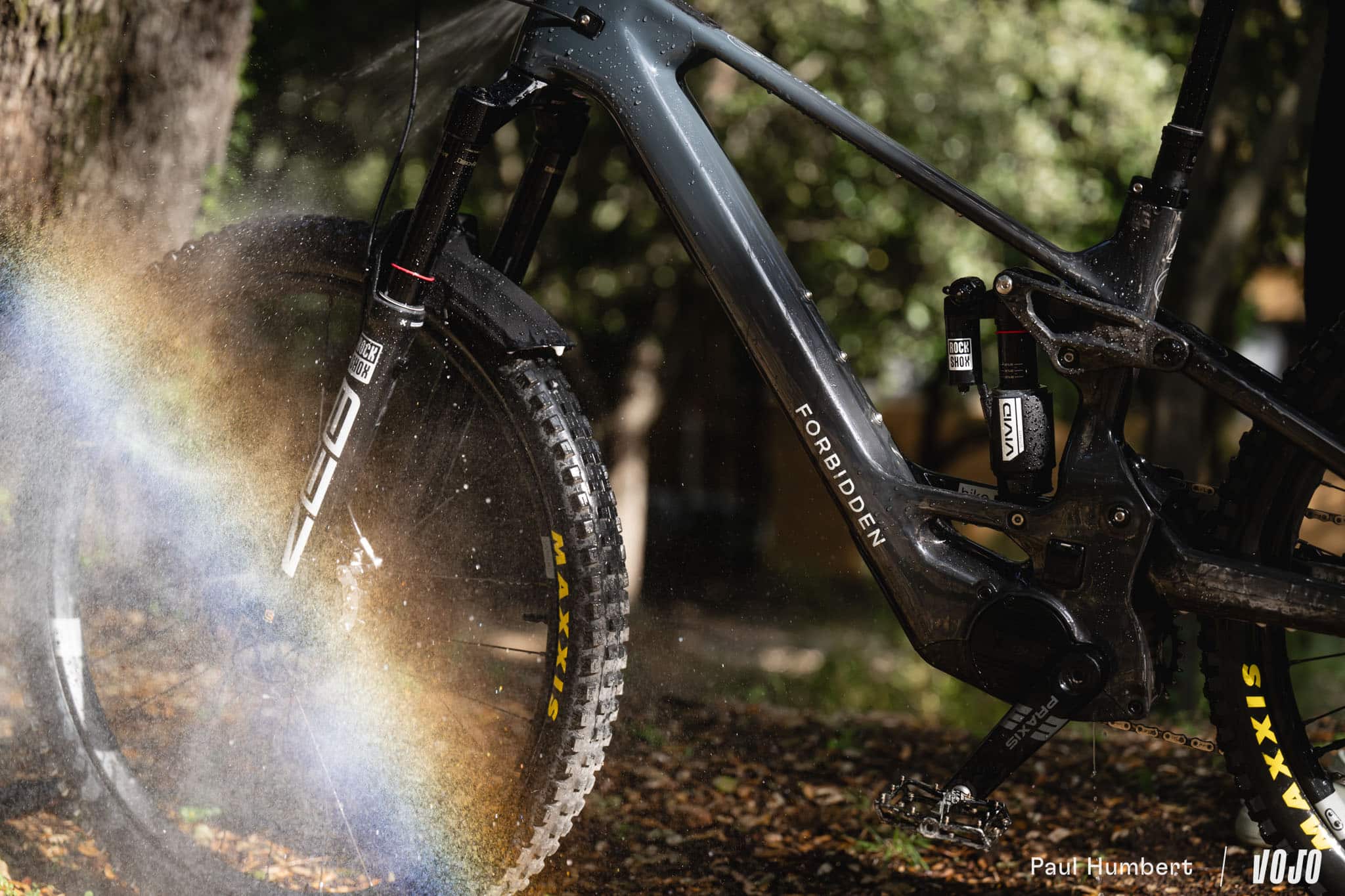 https://www.vojomag.com/app/uploads/2025/06/forbidden core lite vttae dji avinox test avis ebike 2025 vojo paul humbert.jpg