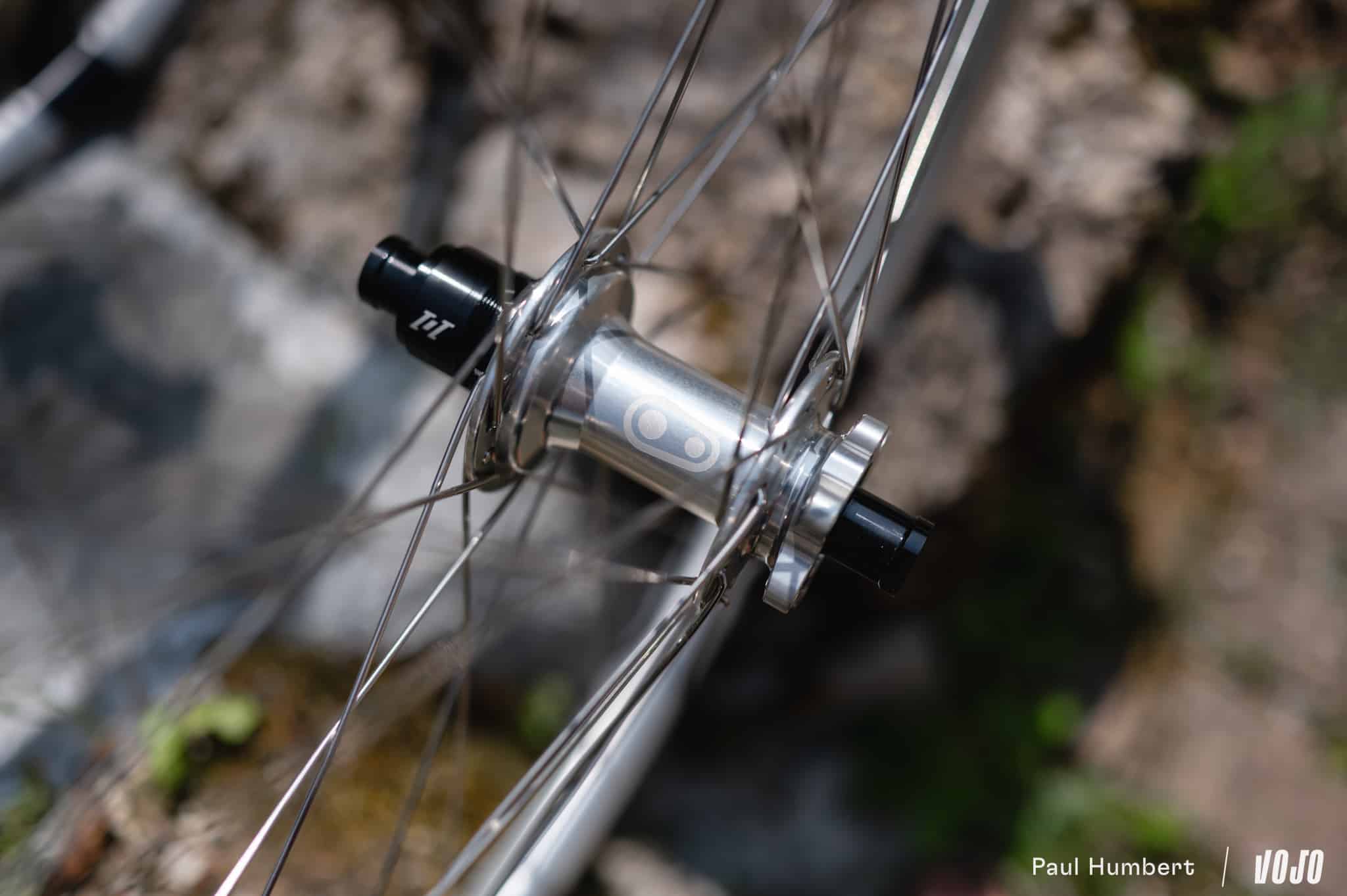 https://www.vojomag.com/app/uploads/2025/06/roues crankbrothers synthesis alu 2 0 2025 vojo paul humbert 7.jpg