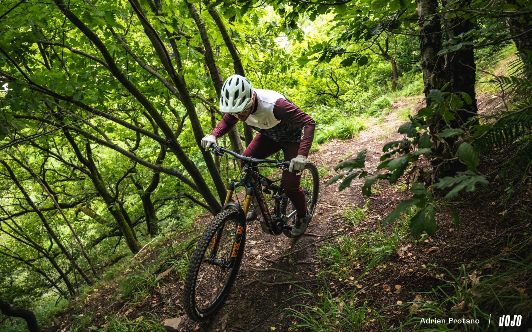 https://www.vojomag.com/app/uploads/2025/07/BH iLynx Enduro 2025 test avis vojo VTTAE nouveaute A.Protano 1 2048x1280.jpg