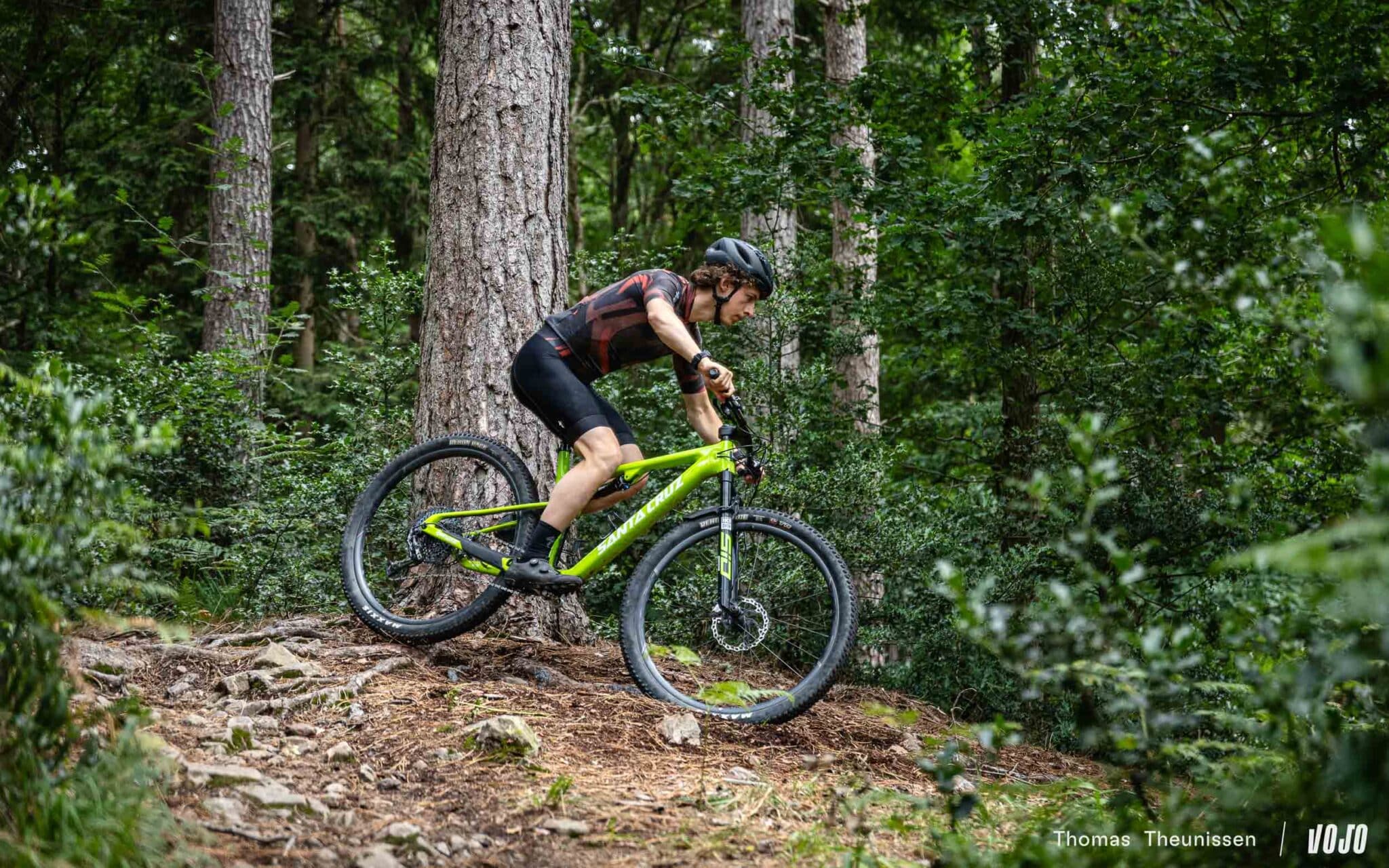 https://www.vojomag.com/app/uploads/2025/07/FSA SC i30 roues vtt carbone test essai avis - Copyright Olivier Beart Vojo Magazine 6 2048x1280.jpg